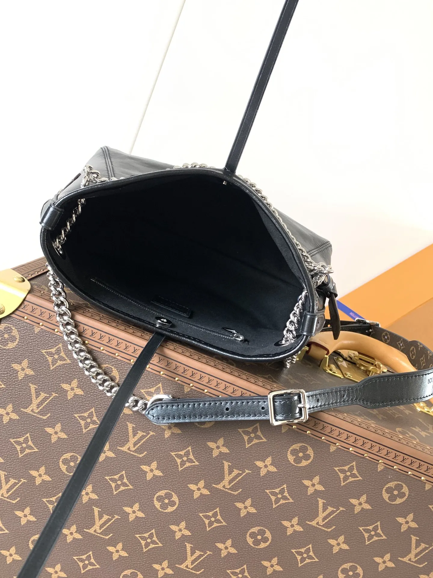 CarryAll 老花 牛皮 鏈條包 精致鏈條款(數字9) CarryAll 老花 牛皮 鏈條包 精致鏈條款(數字9)