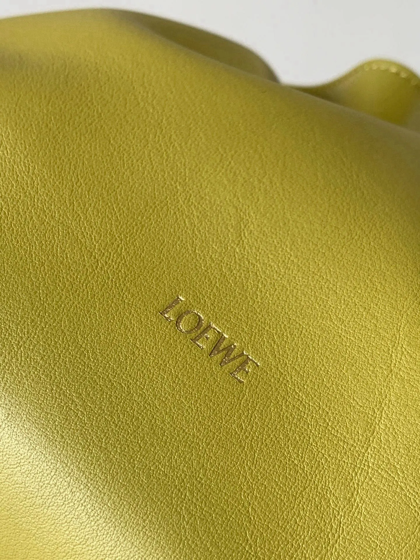 Loewe 黄色 小牛皮 托特包 大容量托特款