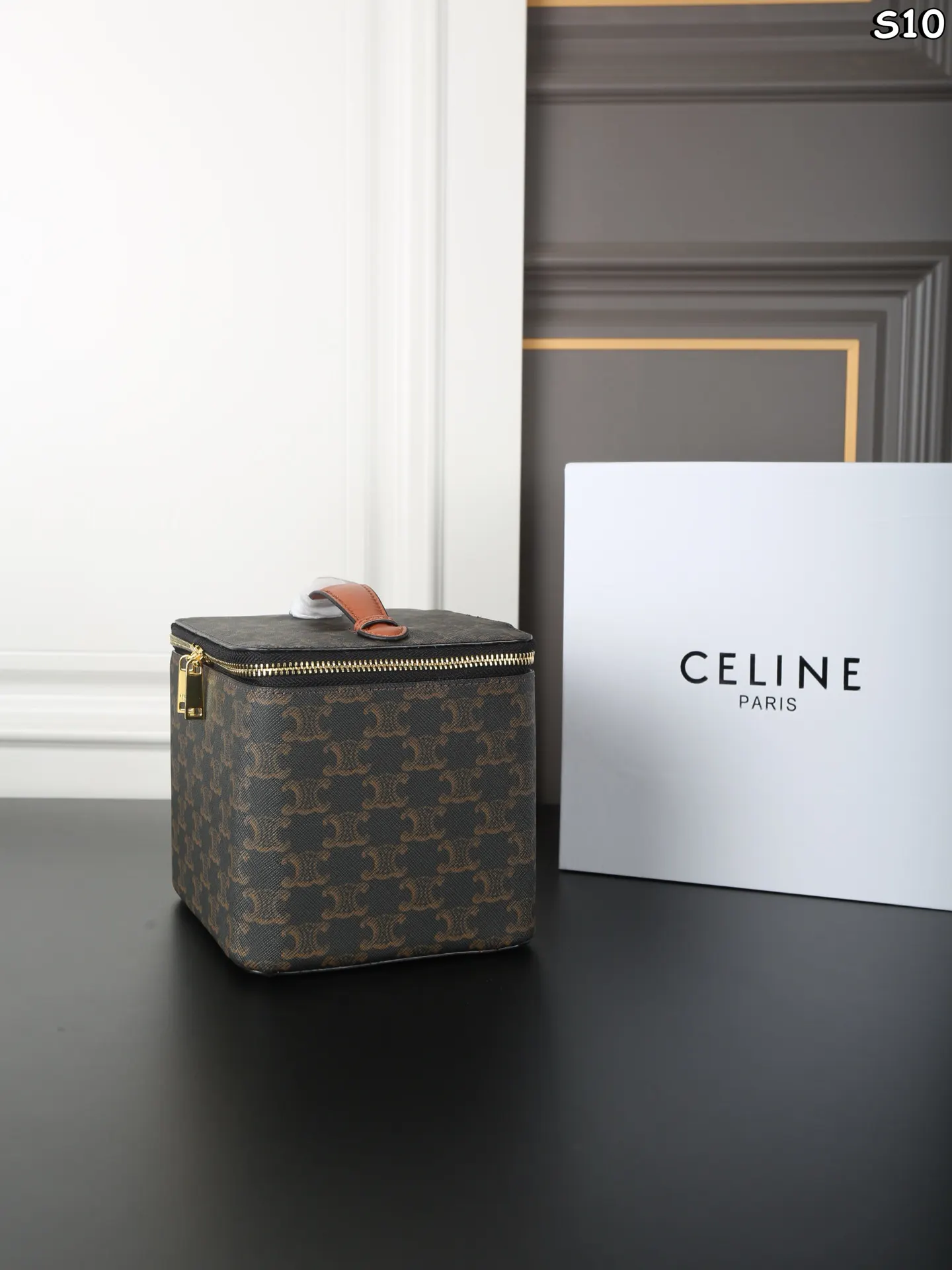 Cosmetic Pouch Leather