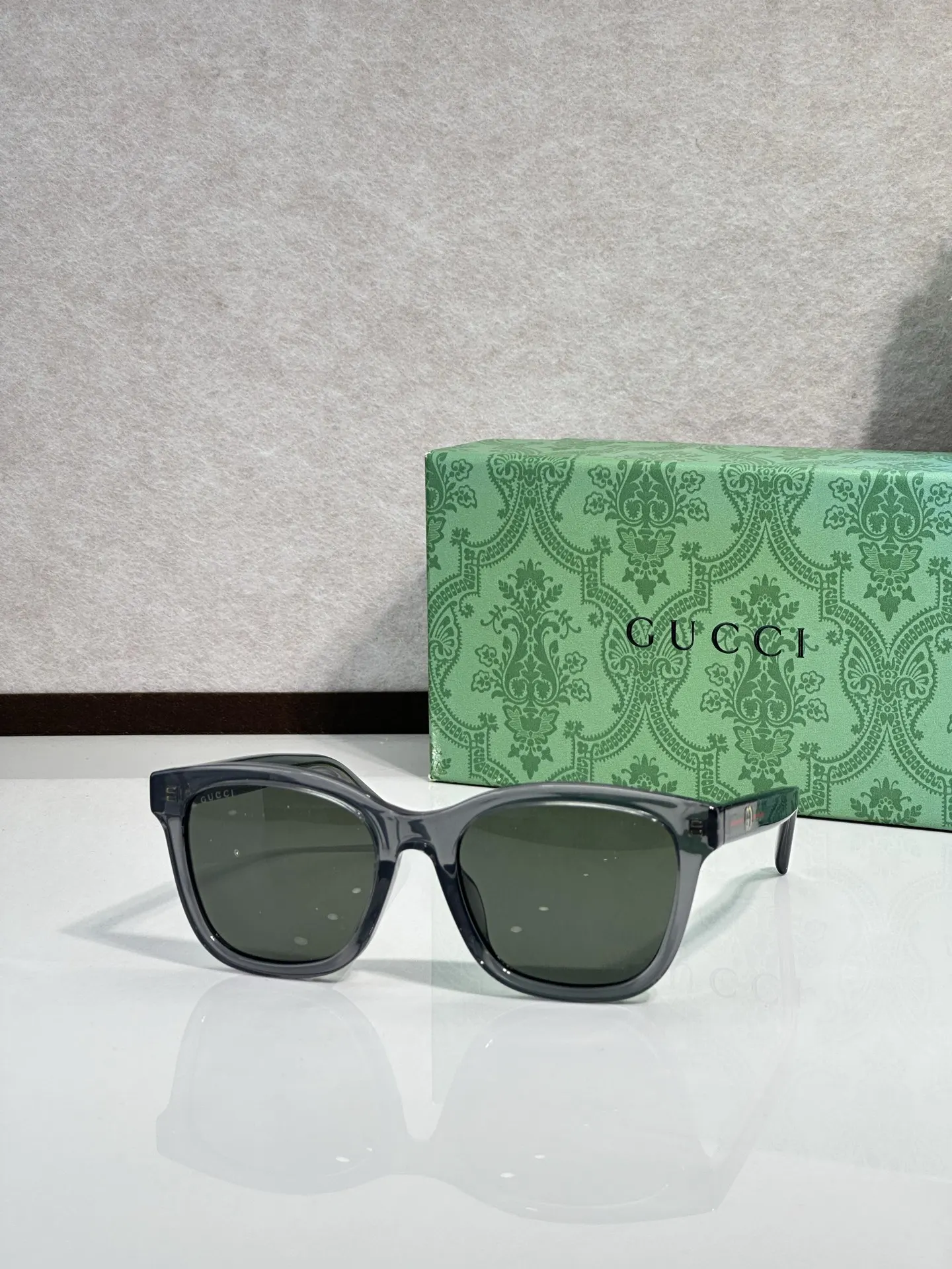 Gucci 方框太陽眼鏡 黑色 太陽鏡