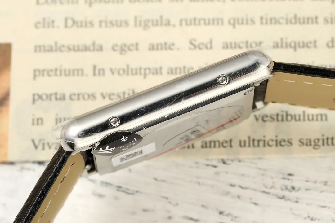 Cartier 白色 蓝色 牛皮 手表 经典腕表款
