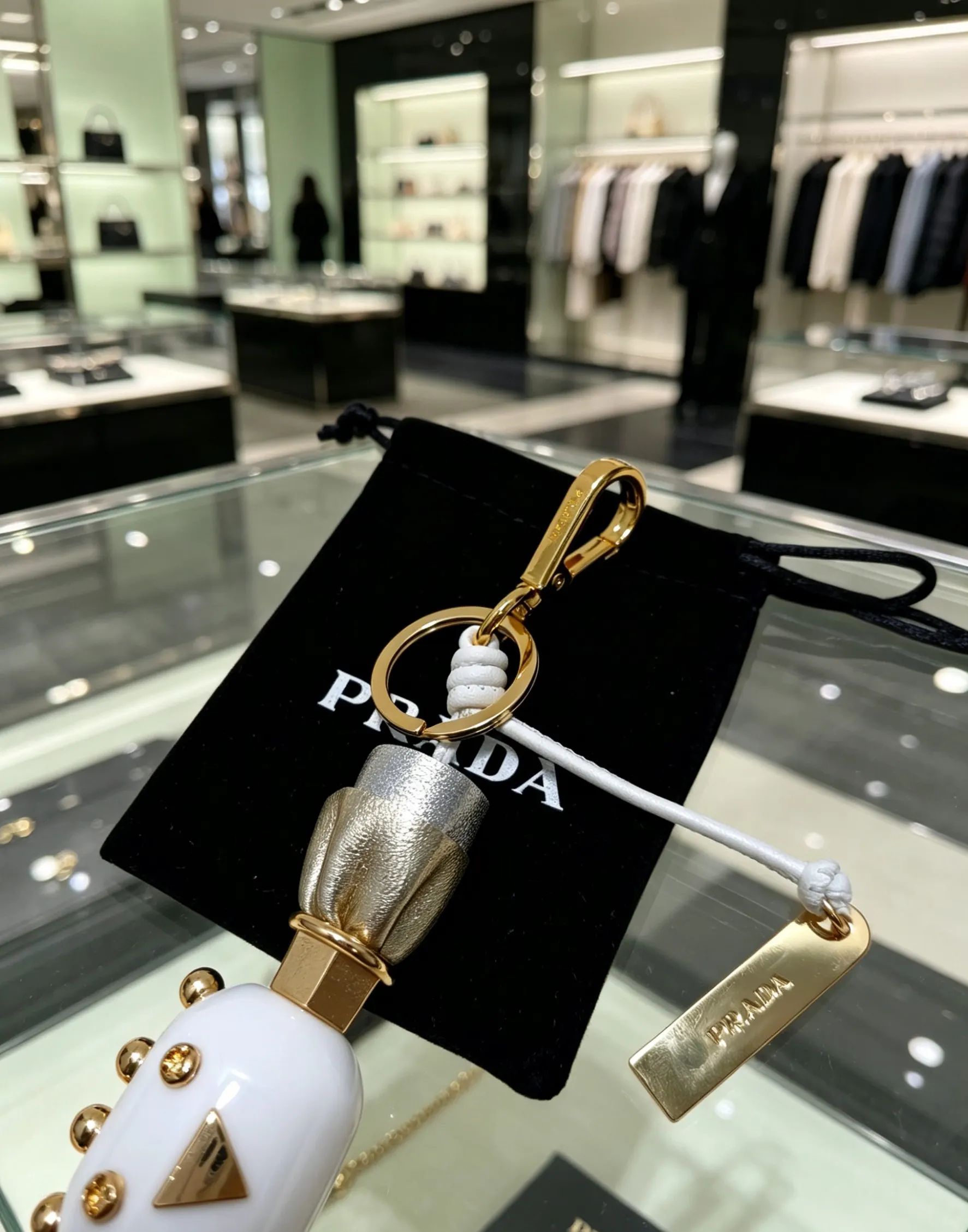 Prada 金色 皮革 三角標 包包掛件/鑰匙扣