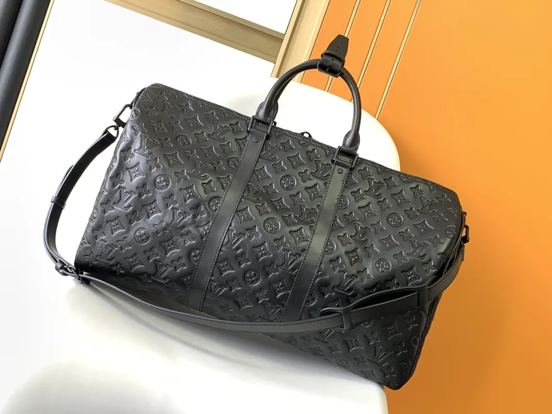 Fashion Item Travel