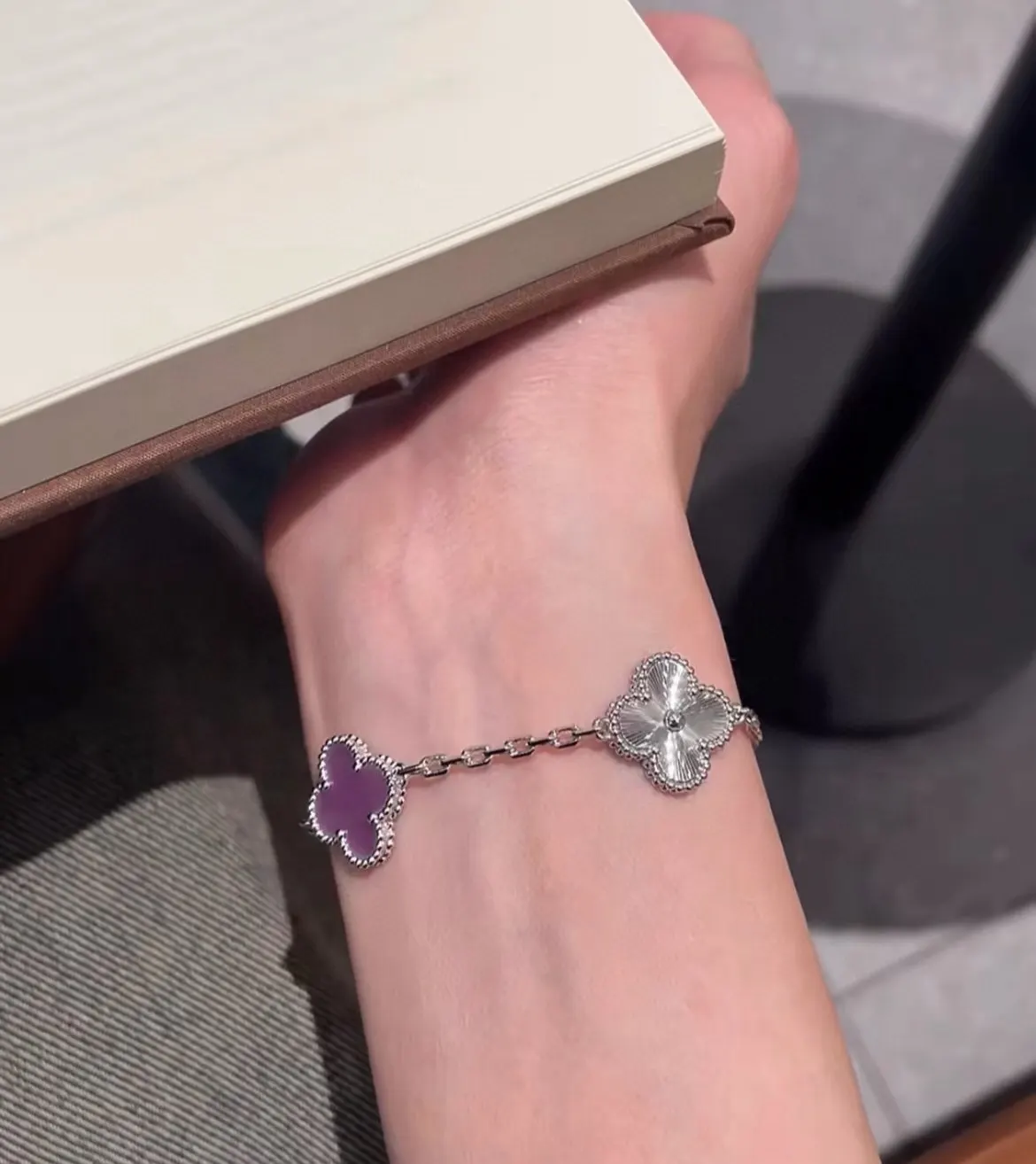 Van Cleef 白金 金色 紫色 贝母 手链 日常叠戴款
