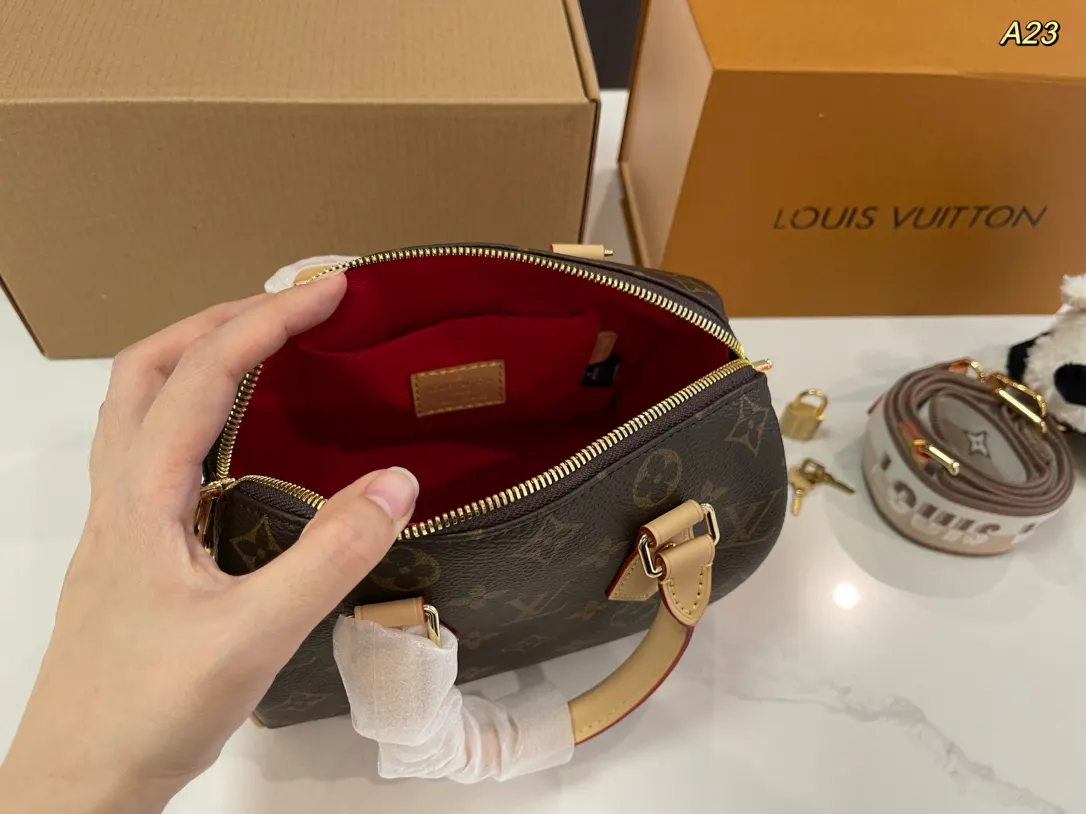 Louis Vuitton Fashion Item Travel
