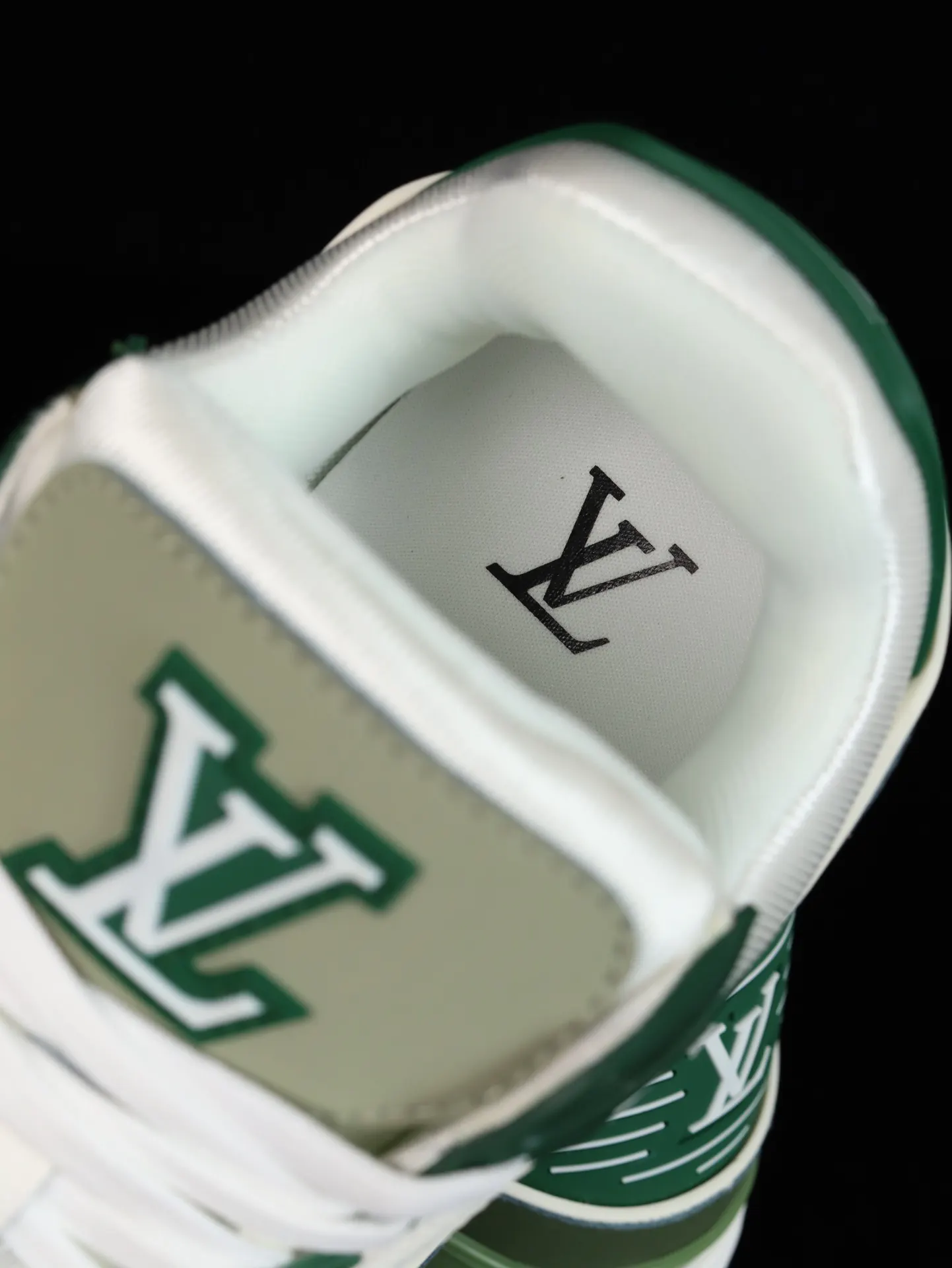 Louis Vuitton 运动鞋