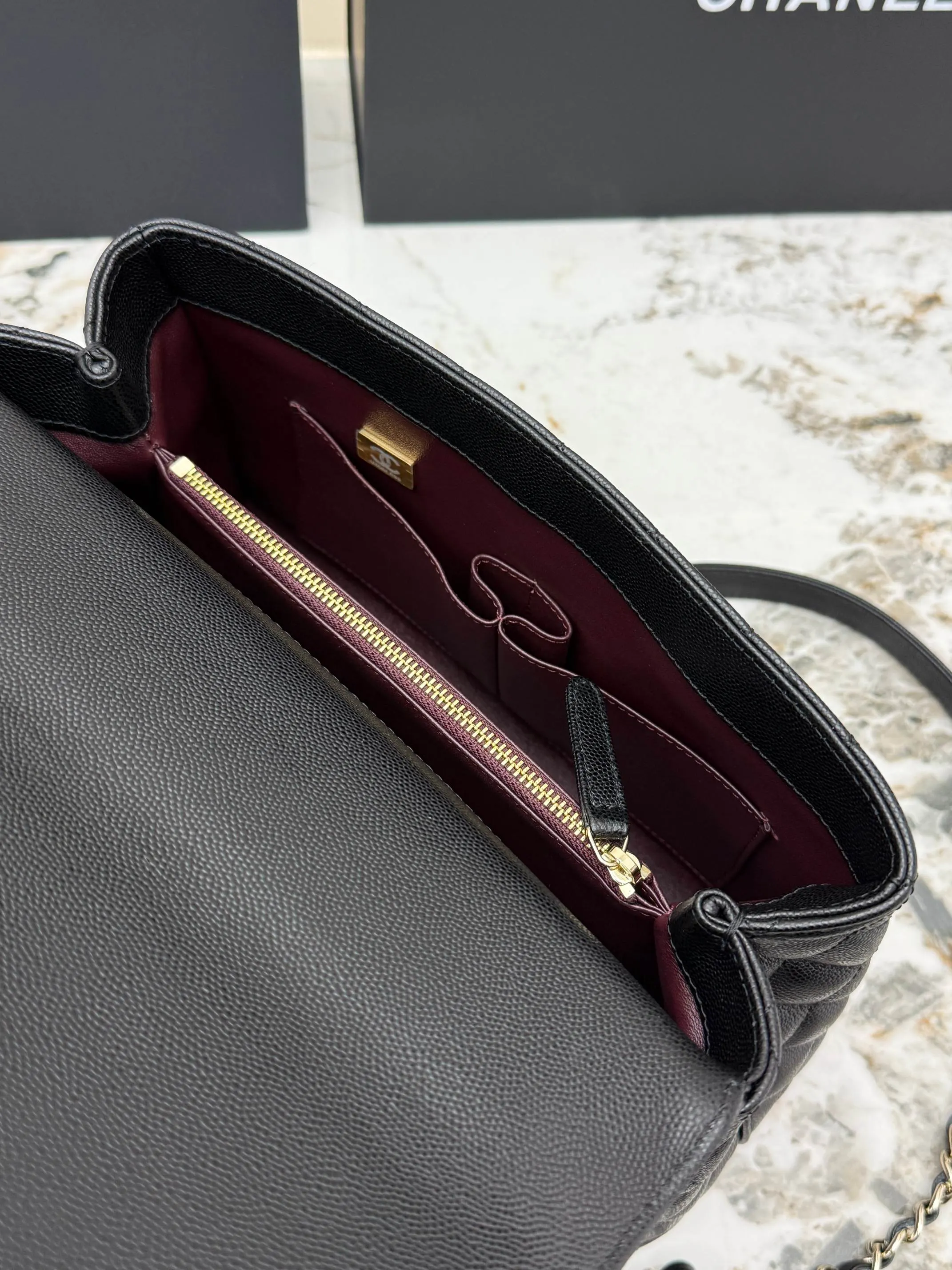 Audemars Piguet 金色 小牛皮 链条包 精致链条款