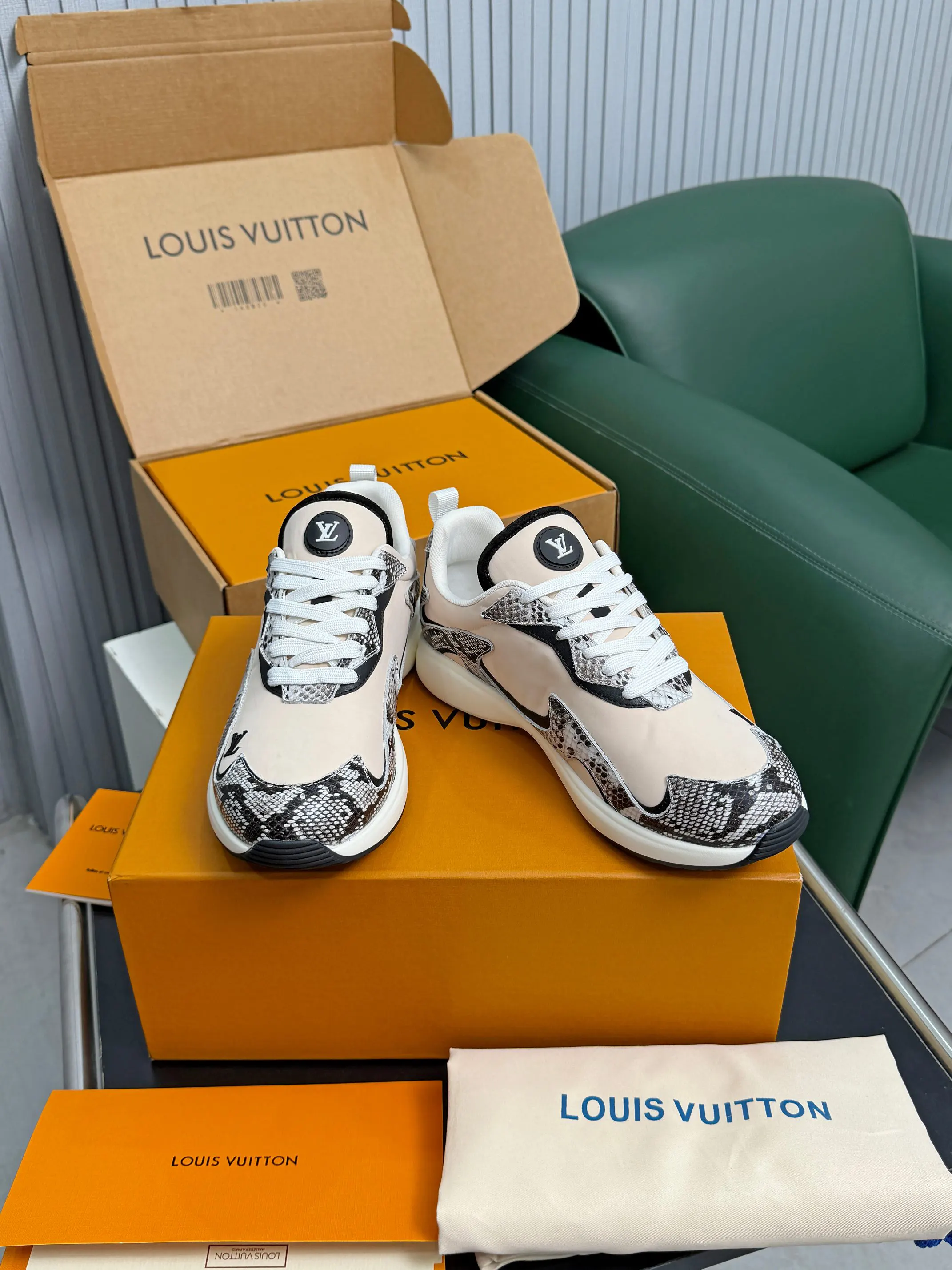 Louis Vuitton 运动鞋