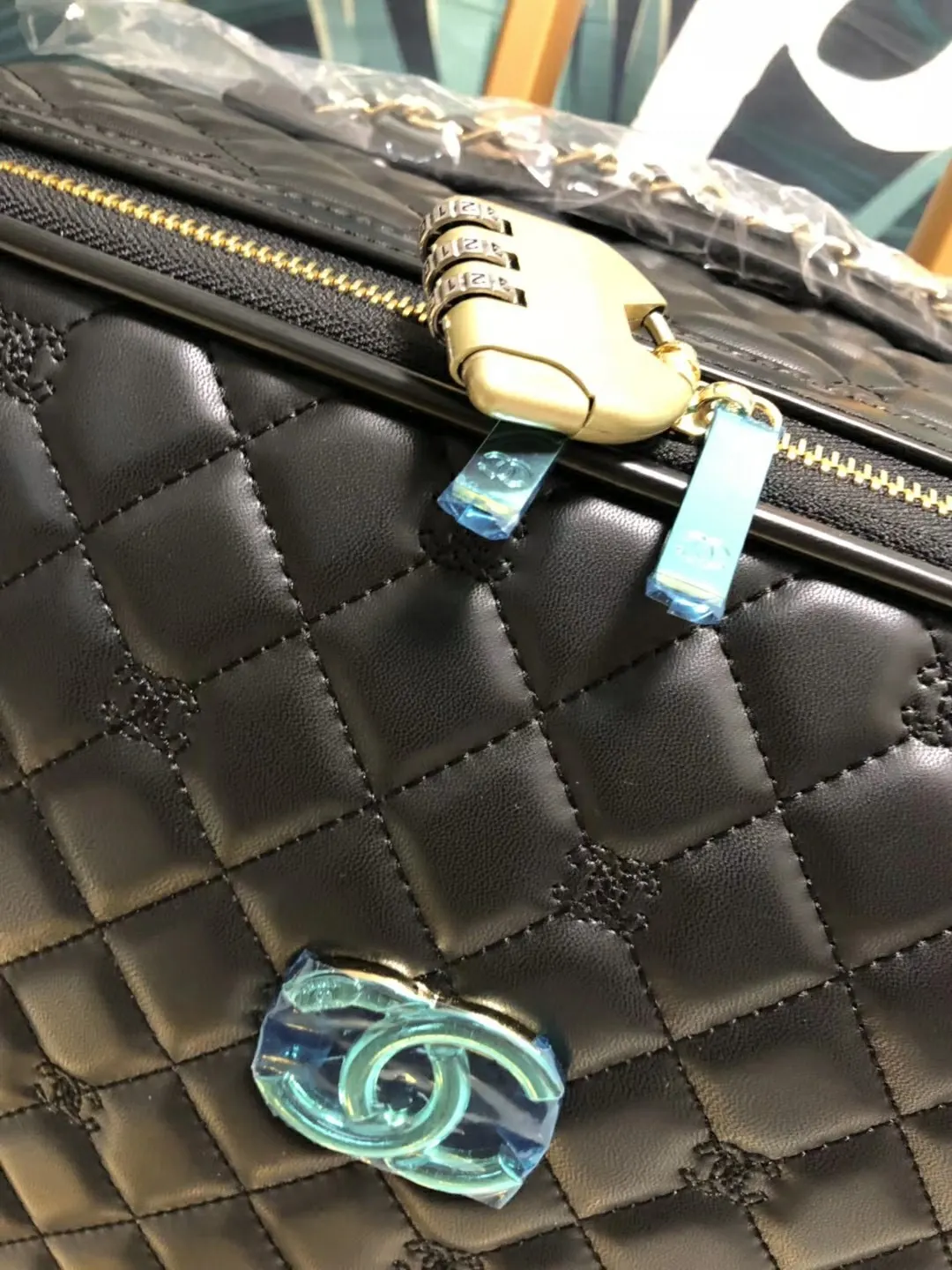 CHANEL 把 她 带上吧 伴你度过愉快的旅程 行李箱 旅行拉杆款 輕便出行款