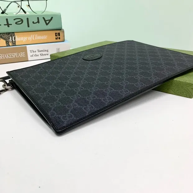 黑色 帆布 Aria 時尚咏叹调 系列广泛运用GG图案等經典和 水桶包 休閒水桶款