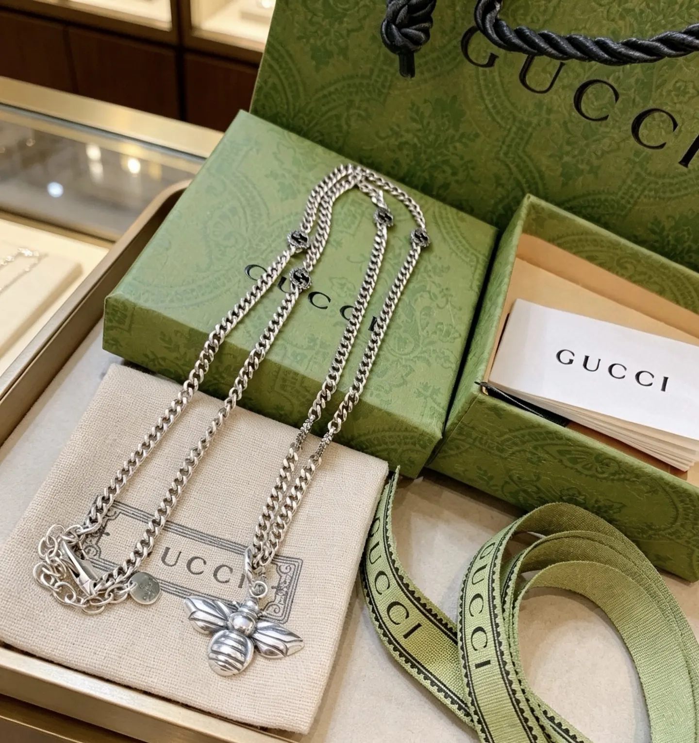 Gucci 链条包 单肩斜挎