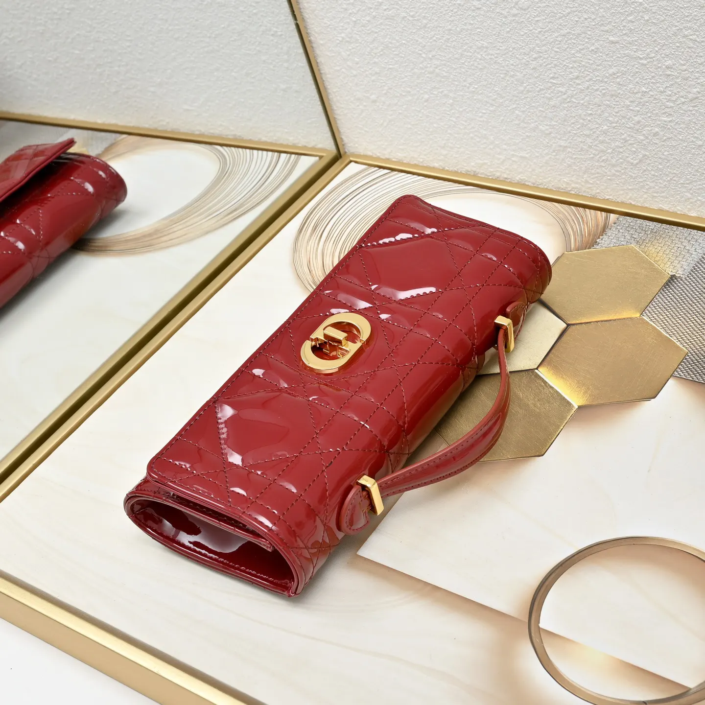Caro 酒红 金色 羊皮 手拿包 精致手拿款