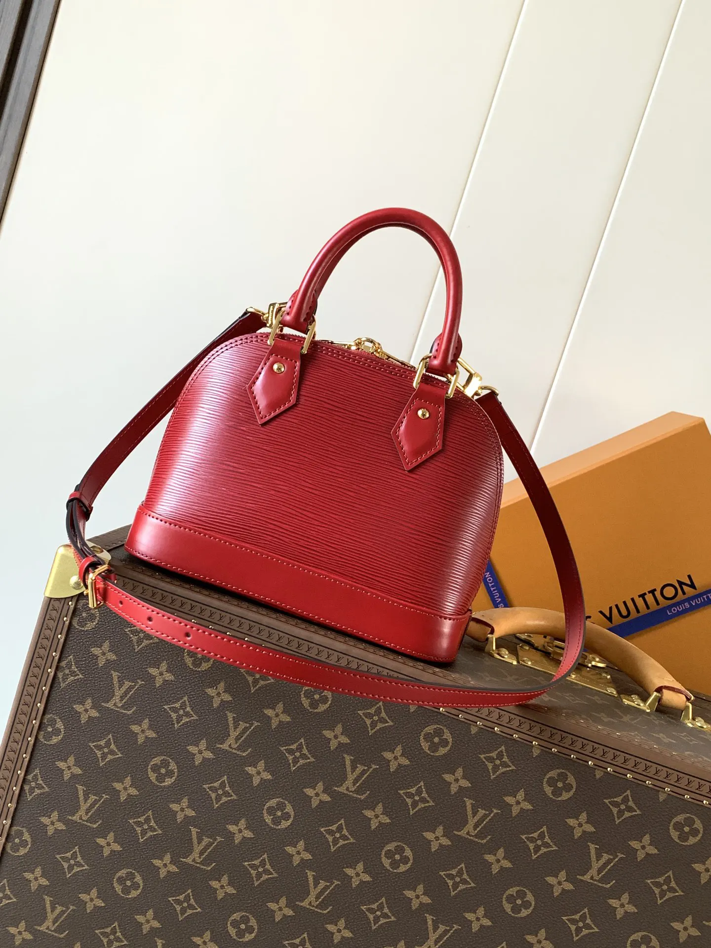 LV black silver color scheme handbag Image 3 LV black silver color scheme handbag Image 3