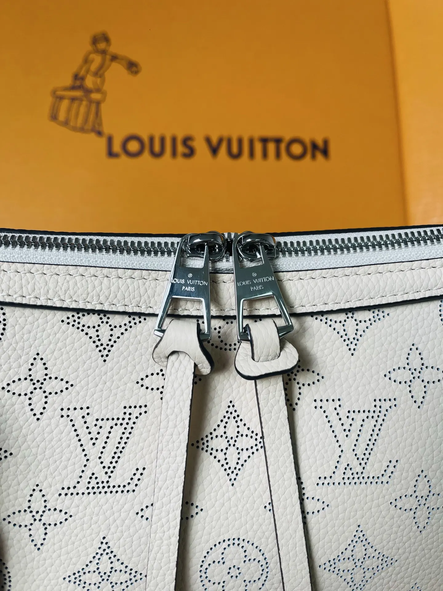 Chain Bag Leather