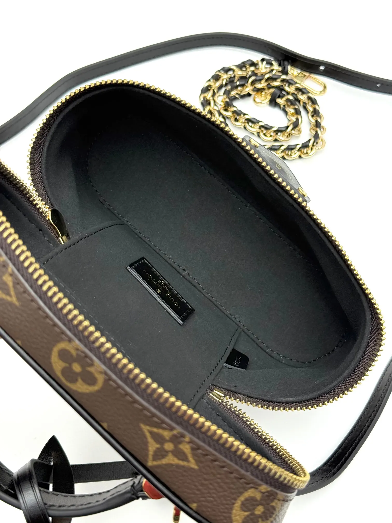 Louis Vuitton Chain Bag Canvas Image 9 Louis Vuitton Chain Bag Canvas Image 9