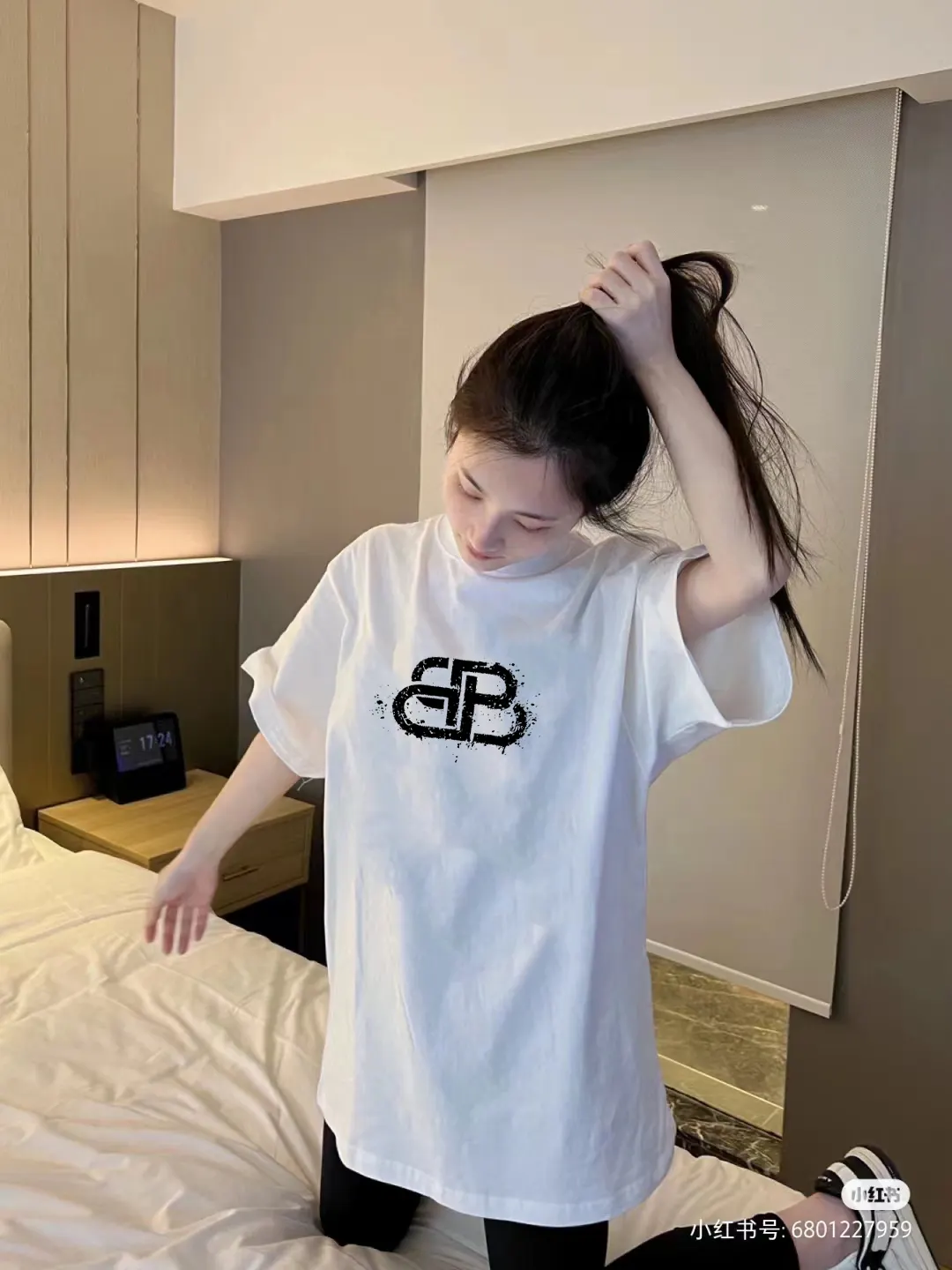 Balenciaga Paris 黑色 短袖T恤(數字8) Balenciaga Paris 黑色 短袖T恤(數字8)