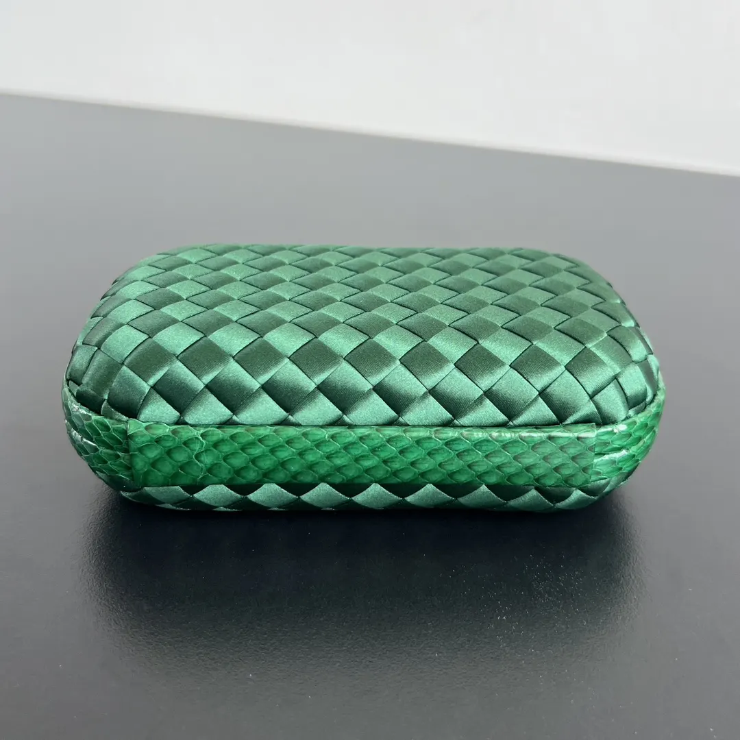 Bottega Veneta 化妝包 便携收納款