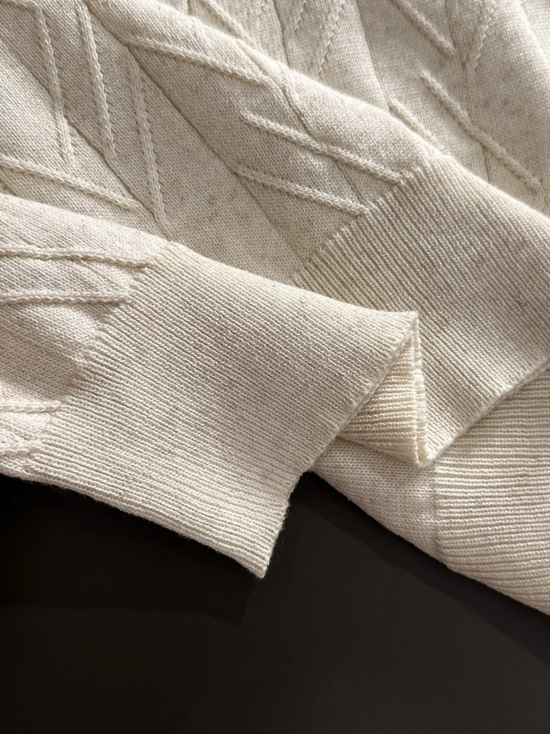 Burberry Embroidery Cotton Knitwear Textured Knit Image 6 Burberry Embroidery Cotton Knitwear Textured Knit Image 6
