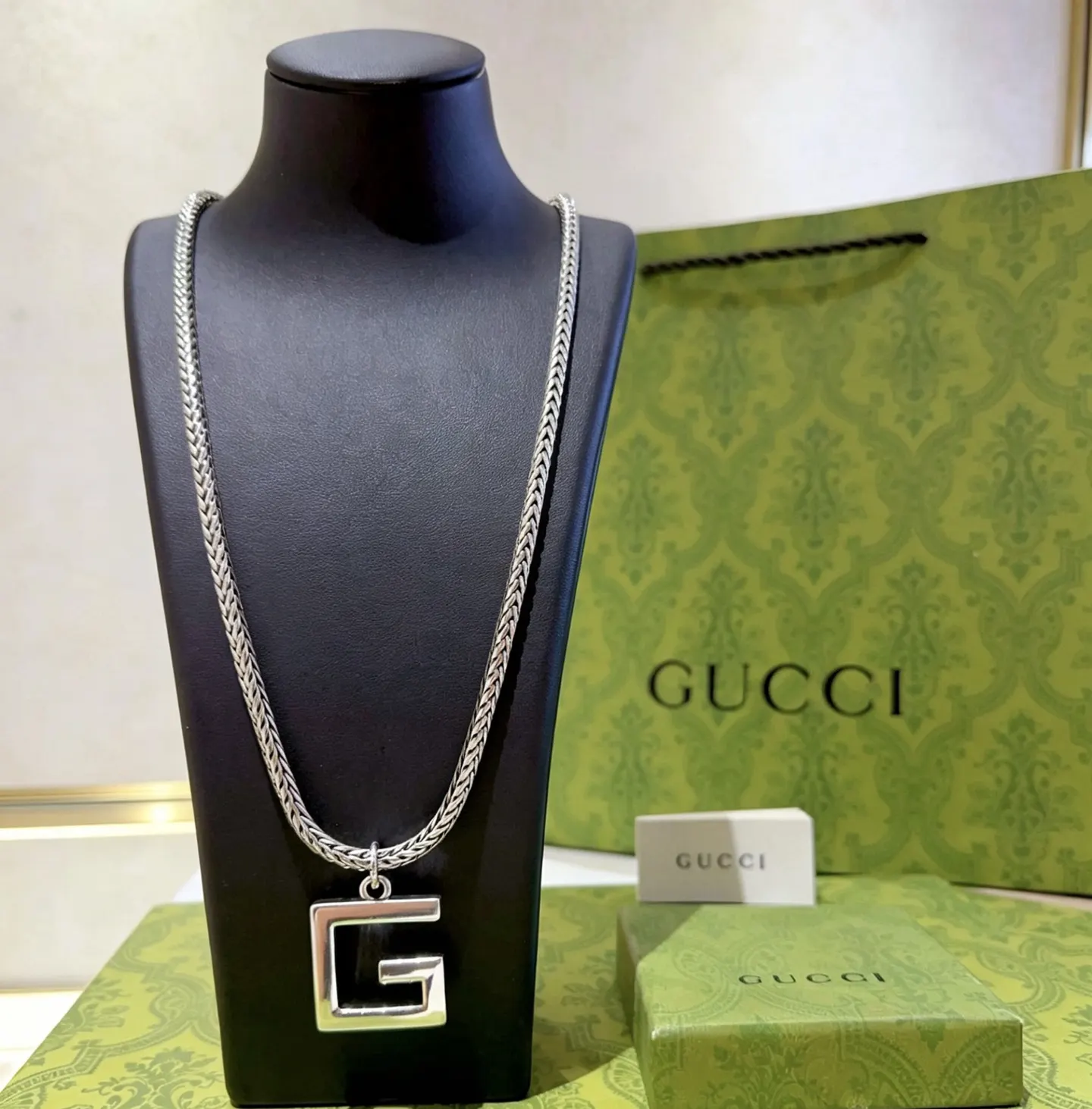Gucci 链条包 单肩斜挎
