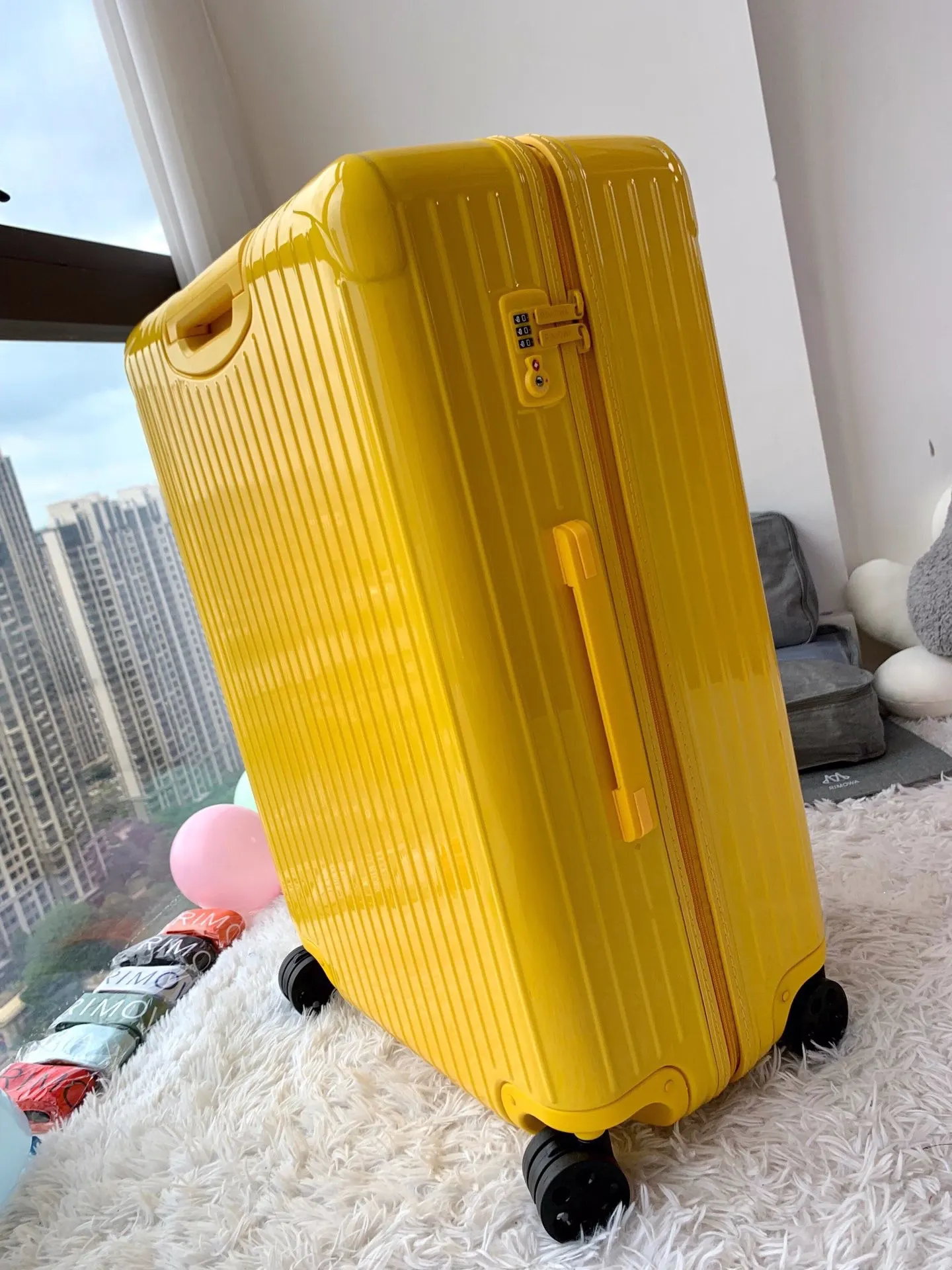 Rimowa日默瓦 拉杆箱 行李箱 超轻pc拉链箱 旅行拉杆款 轻便出行款