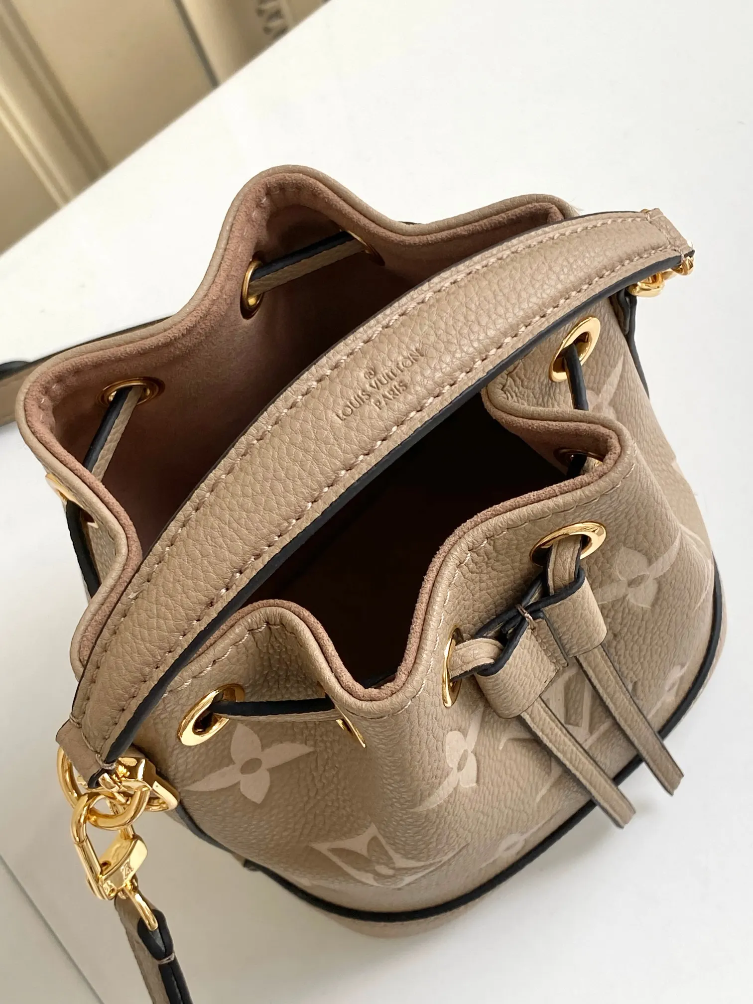 Louis Vuitton Bucket Bag Casual Image 9 Louis Vuitton Bucket Bag Casual Image 9