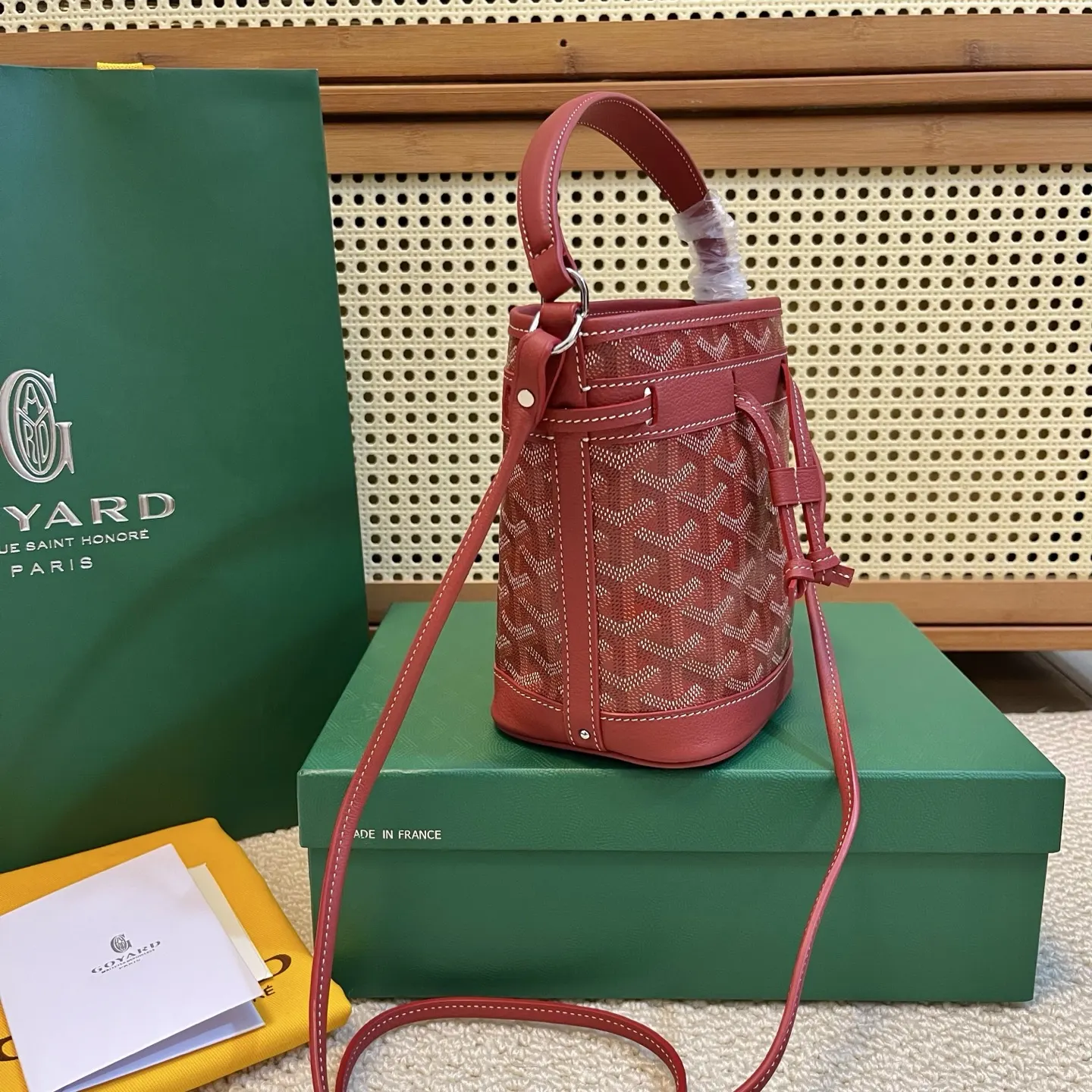 Goyard 皮革 轻盈小巧去始终保持标志性水桶百搭造型 水桶包 休閒水桶款