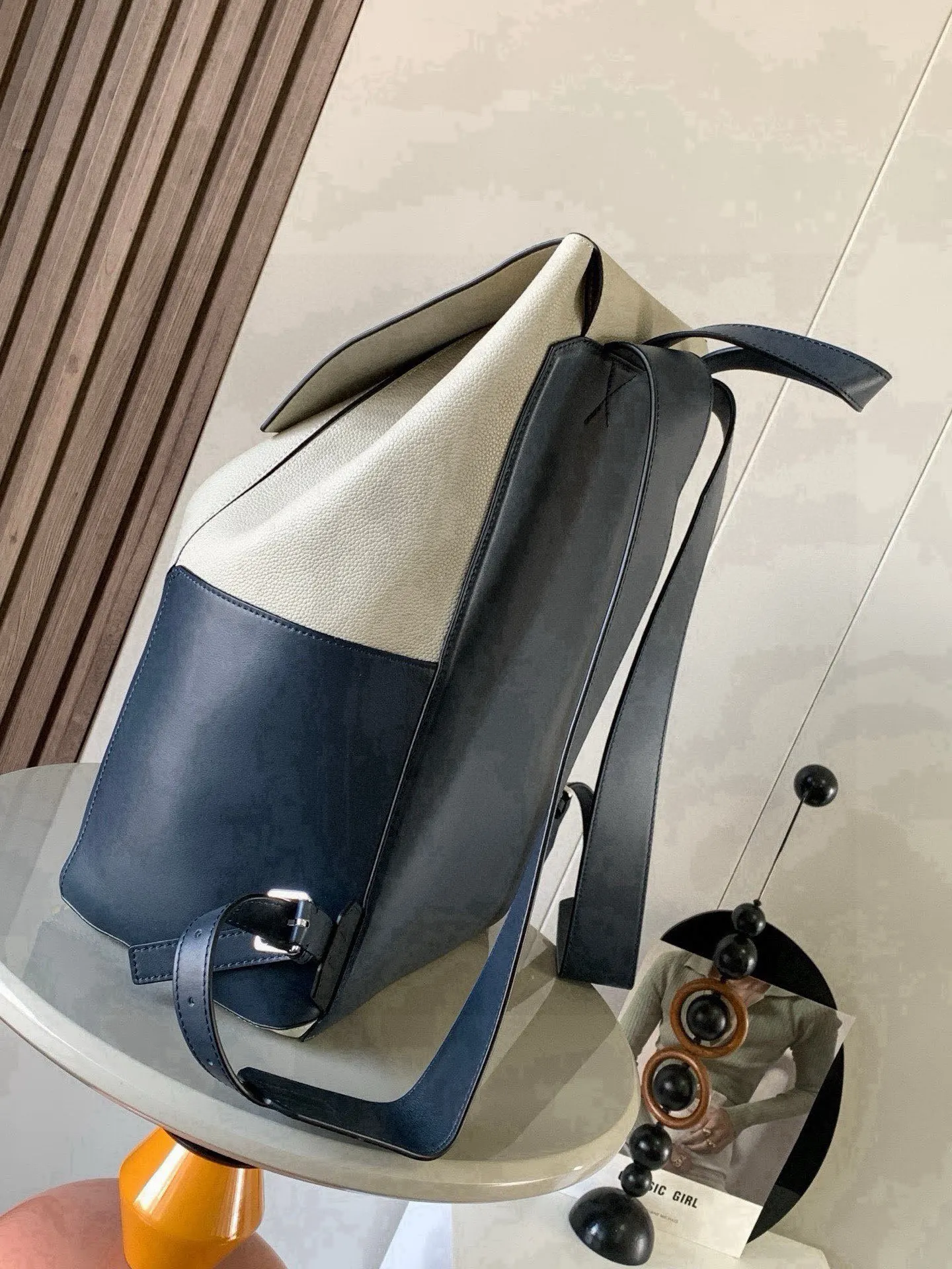 Loewe Puzzle 米白 小牛皮 双肩包 实用双肩款