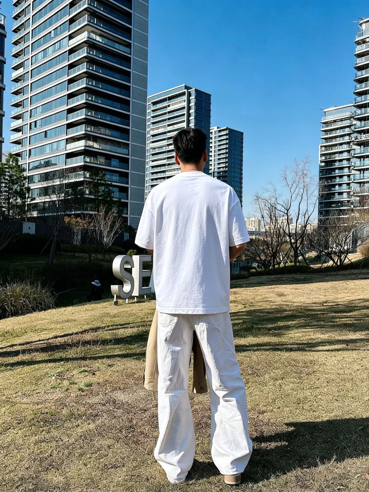 Balenciaga 黑白 純棉 Logo 短袖T恤(數字8)
