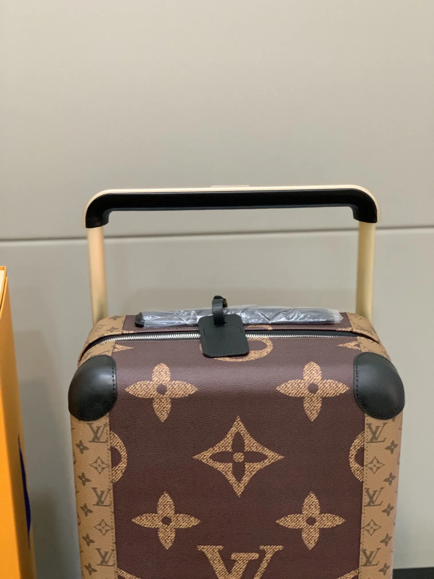 灰色 銀色 拉杆真皮包裹 行李箱 旅行拉杆款 輕便出行款