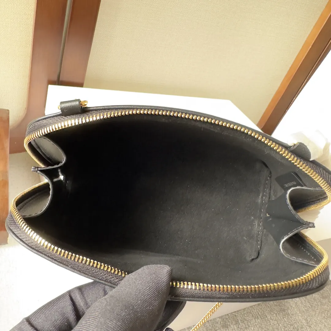 Triomphe 金色 小牛皮 链条包 精致链条款