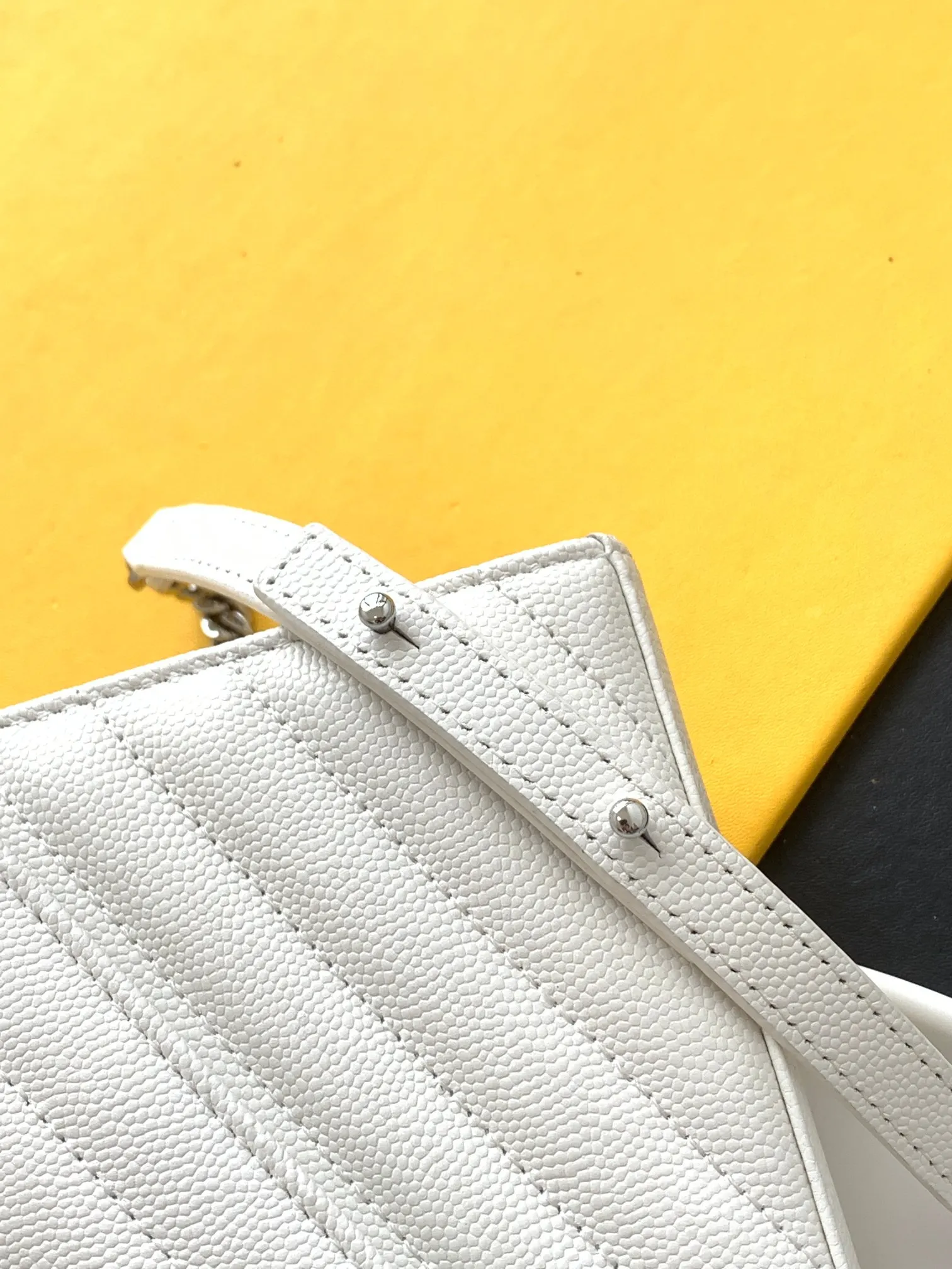 Chain Bag Leather