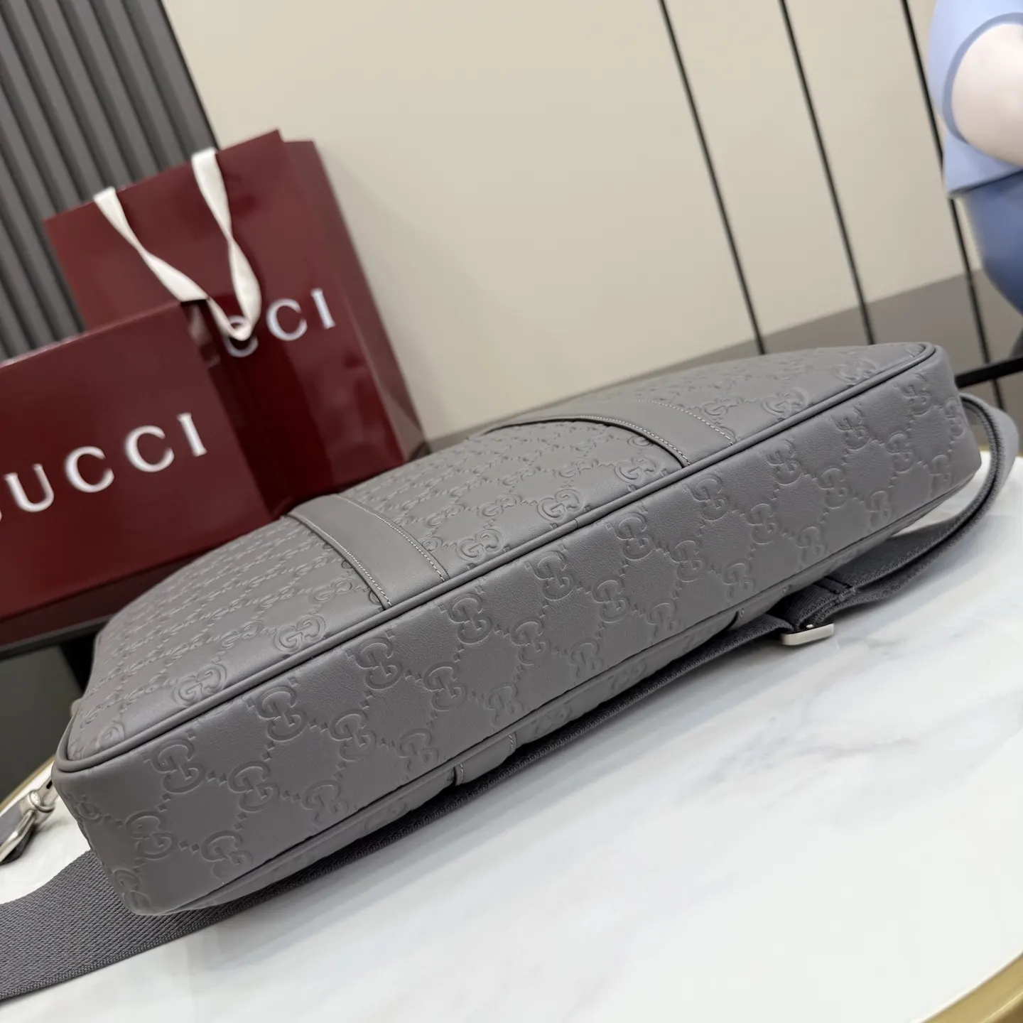 Gucci GG Emblem 灰色 米色 帆布 公文包 商務通勤款