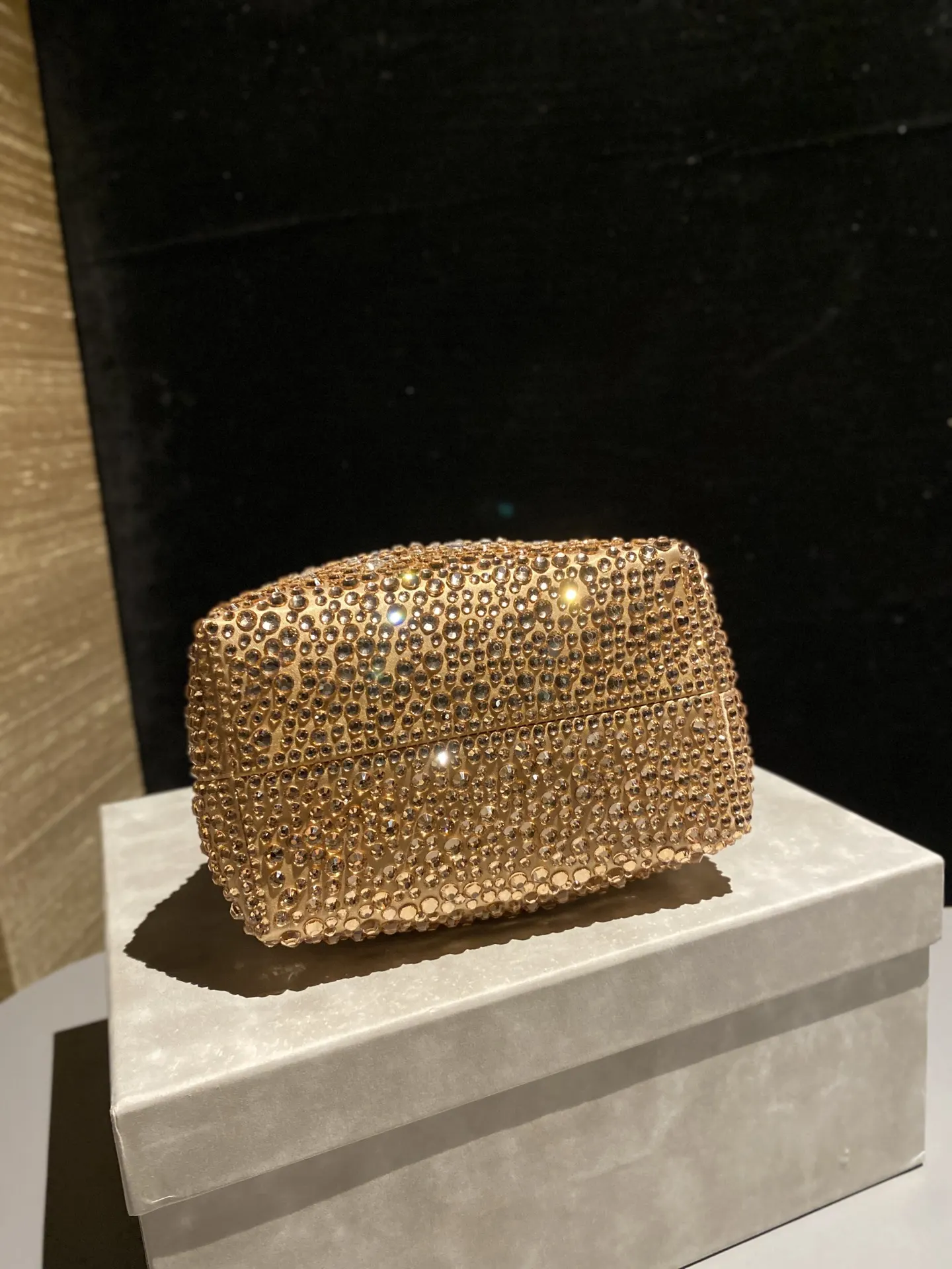 JIMMY CHOO BON BON系列标志款手提包 鏈條包 精致鏈條款