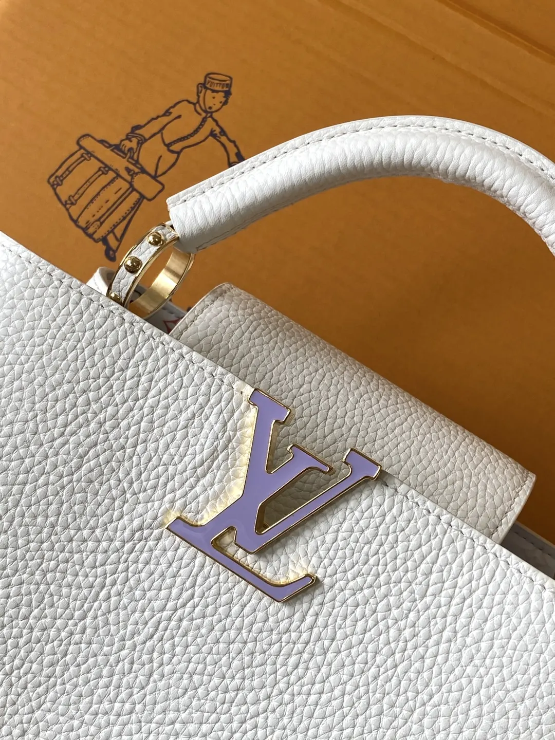 LV Capucines 黑色 白色 牛皮 收納包 旅行收納款