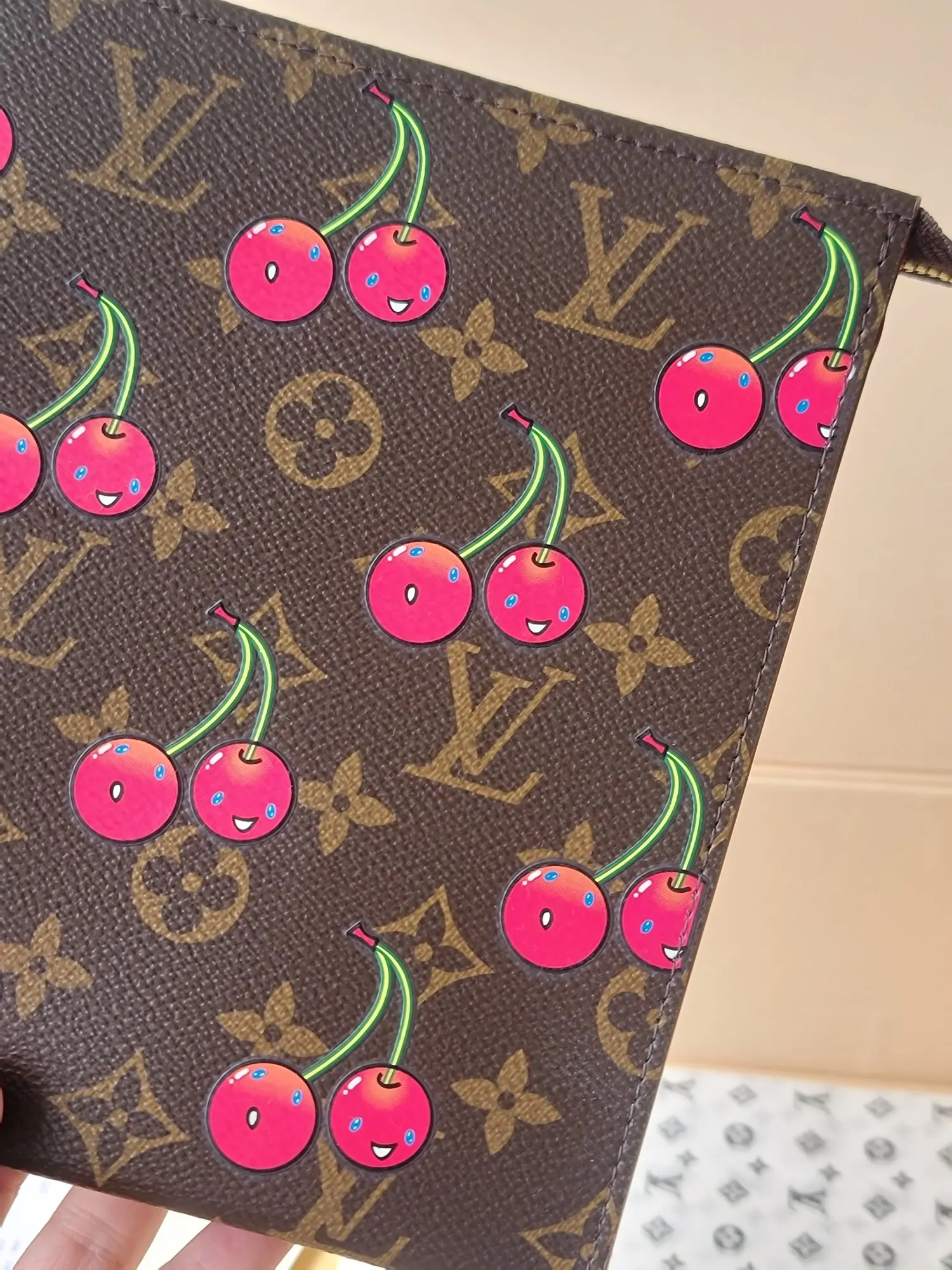 LV accessories single item Image 8 LV accessories single item Image 8