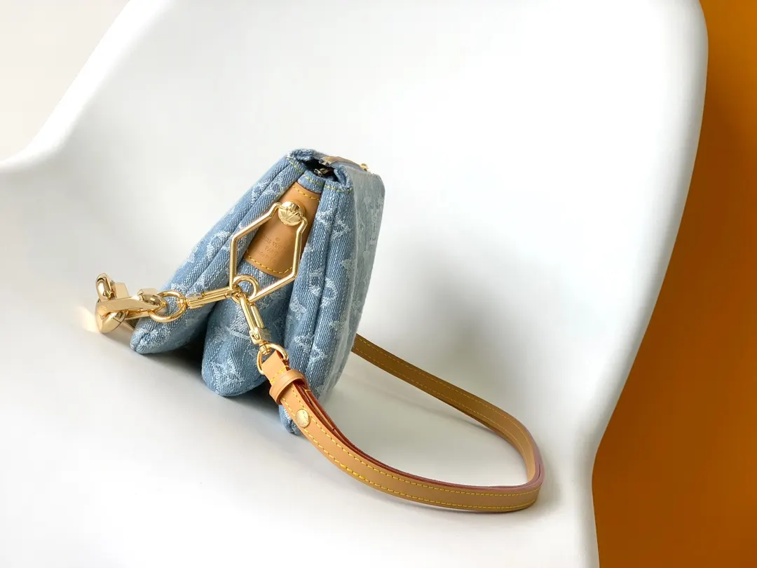 Chain Bag Leather