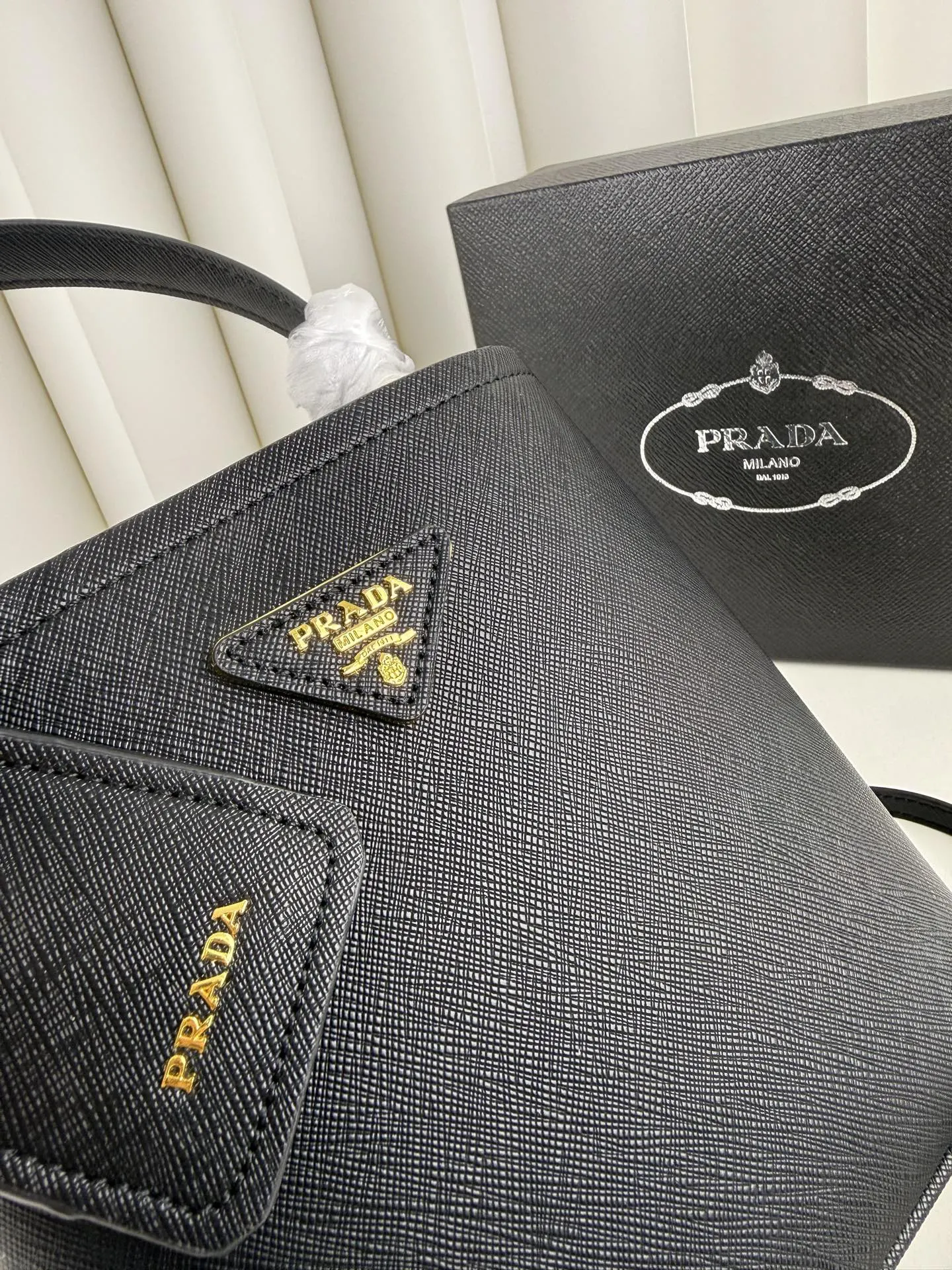 拼色 牛皮 Double Saffiano 拼色 水桶包 休闲水桶款