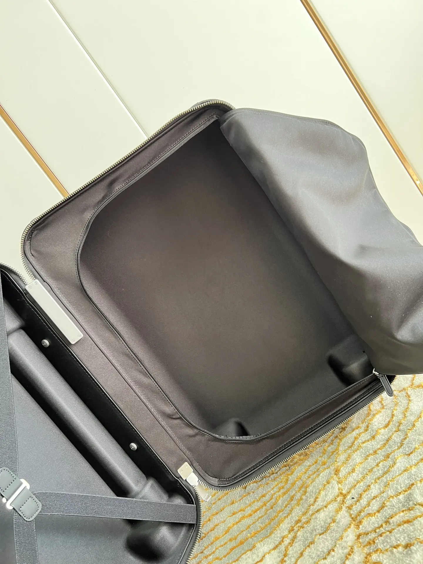 LV 黑色 帆布 行李箱 旅行拉杆款 輕便出行款