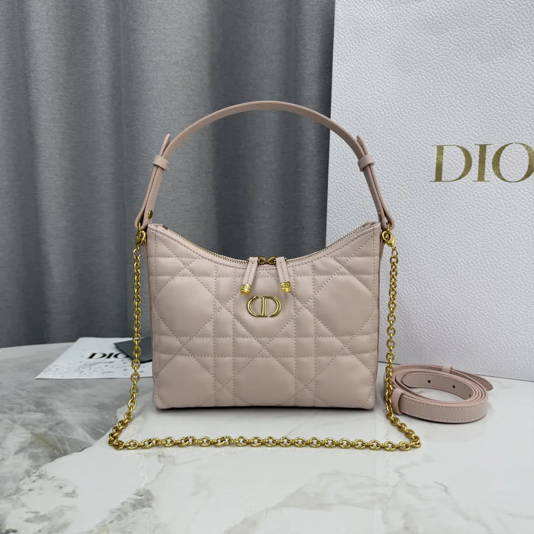 Dior Caro 白色 鏈條包(數字4) Dior Caro 白色 鏈條包(數字4)