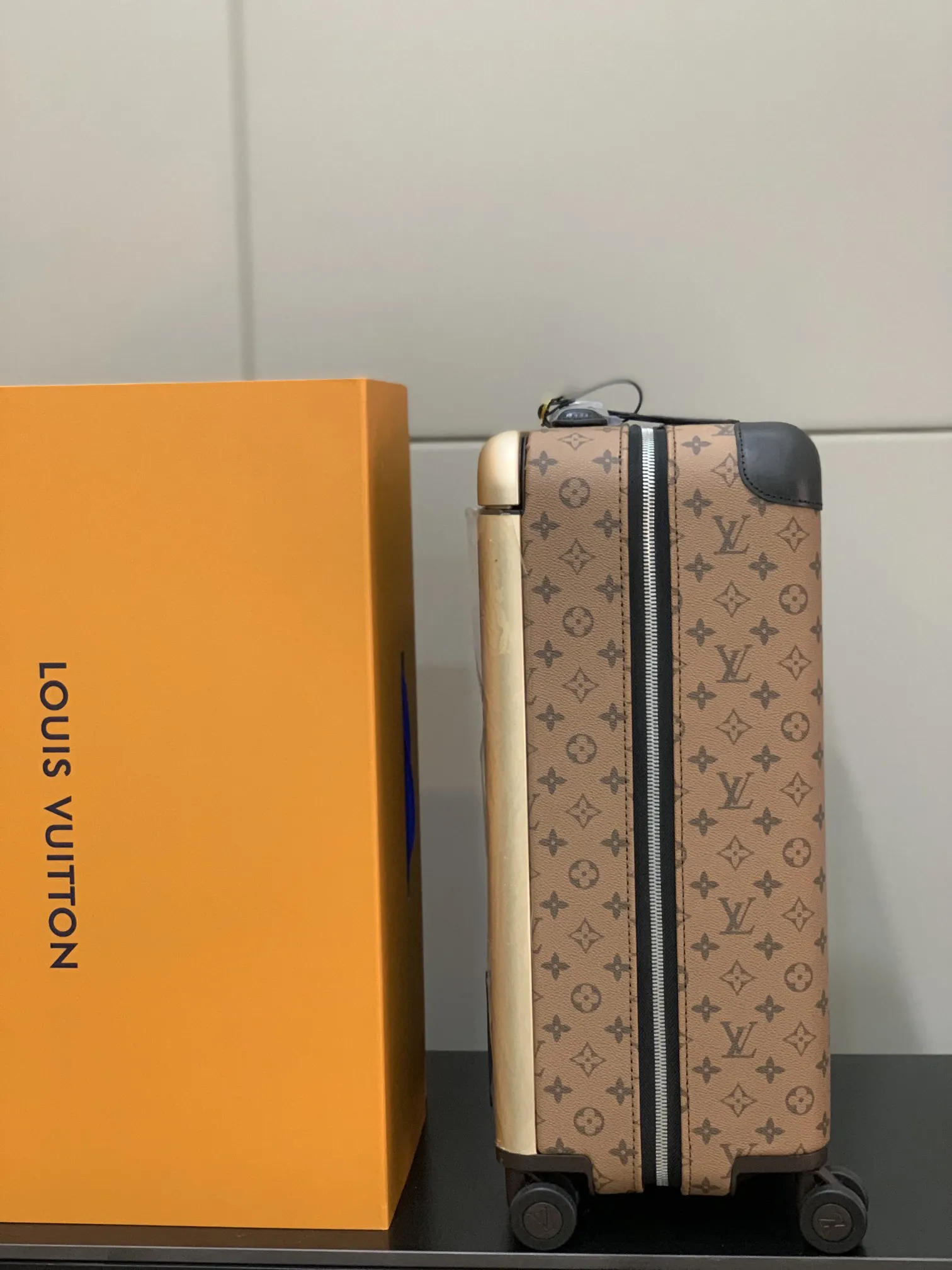 灰色 銀色 拉杆真皮包裹 行李箱 旅行拉杆款 輕便出行款
