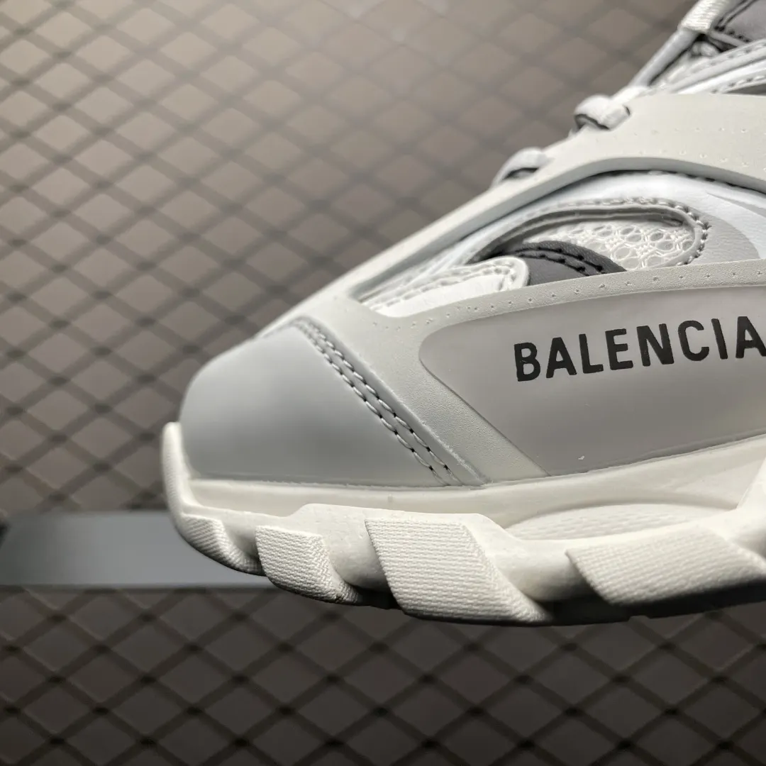 Balenciaga 运动鞋 厚底(數字6) Balenciaga 运动鞋 厚底(數字6)