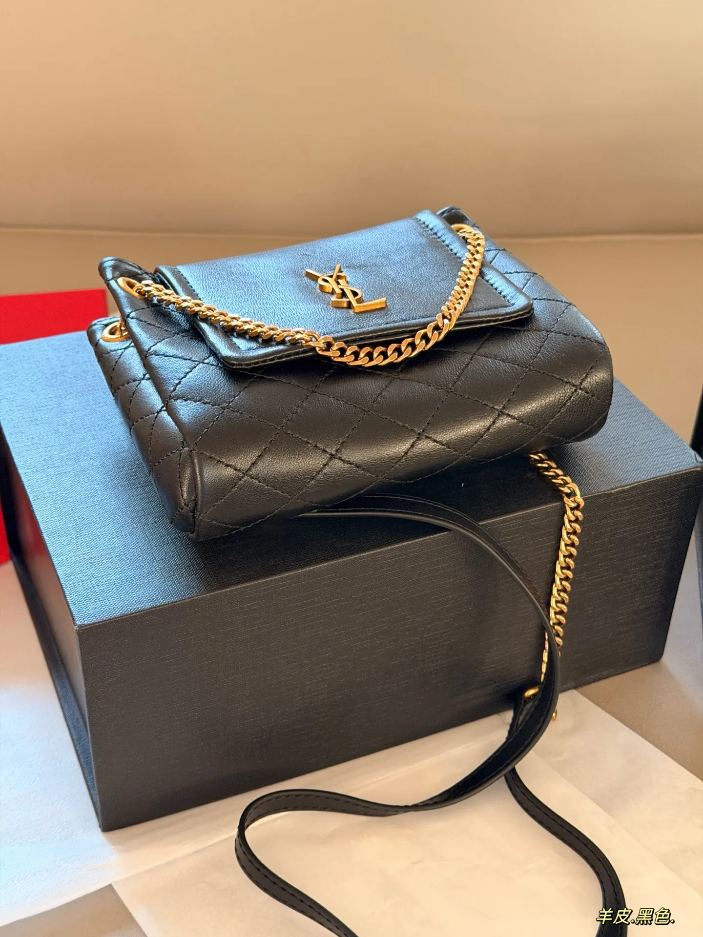 YSL 羊皮 盒 羊皮 mini 斜背包 輕便斜挎款