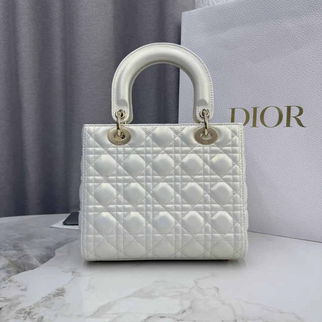 Dior Lady Dior 白色羊皮卡夹 标签细节款 经典款