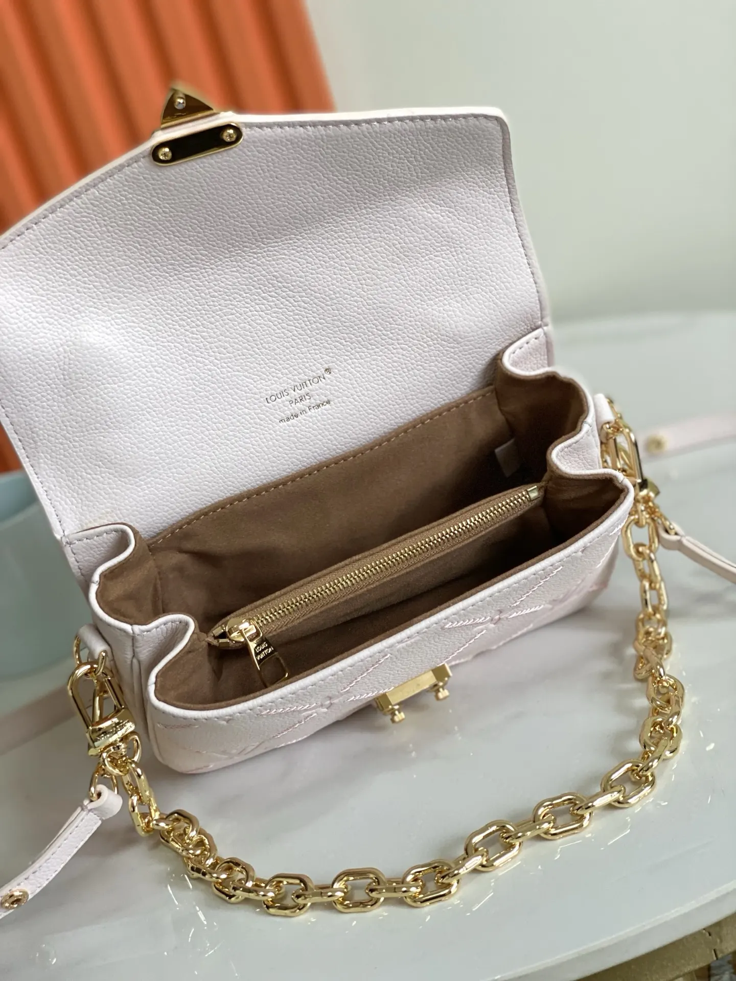 LV 牛皮 庆祝 烟花 Pochette Métis Ea 鏈條包 精致鏈條款