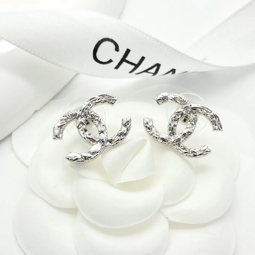 Chanel 銀色 双C 耳钉 小巧点缀 耳飾