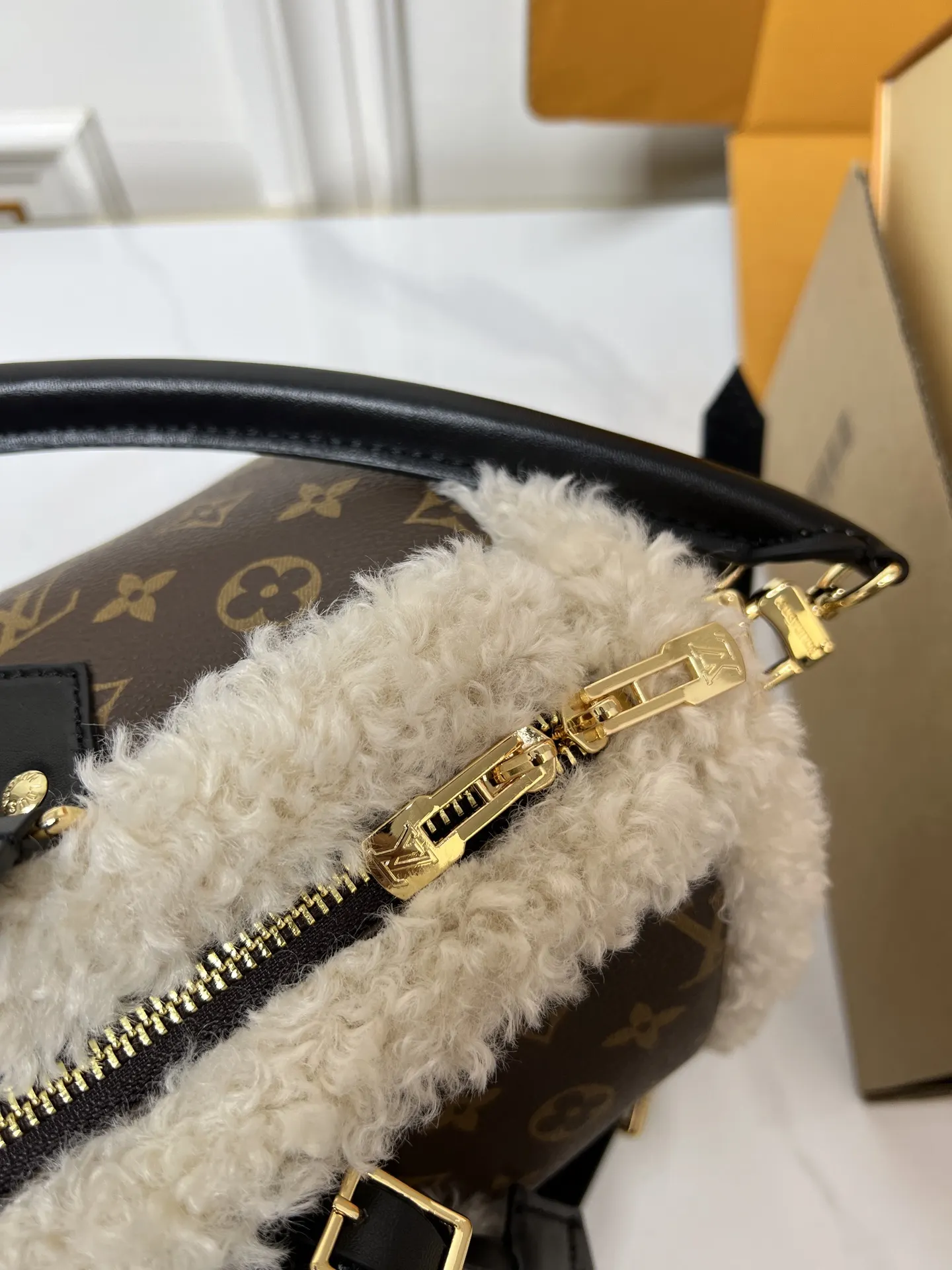 Fashion Item Travel Canvas
