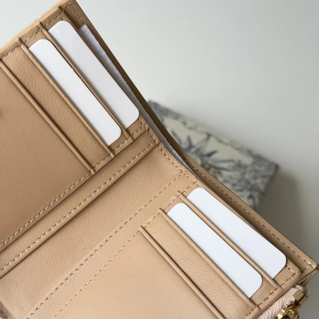 Dior Beige Leather Bow Cosmetic or Organizer Bag Image 14 Dior Beige Leather Bow Cosmetic or Organizer Bag Image 14