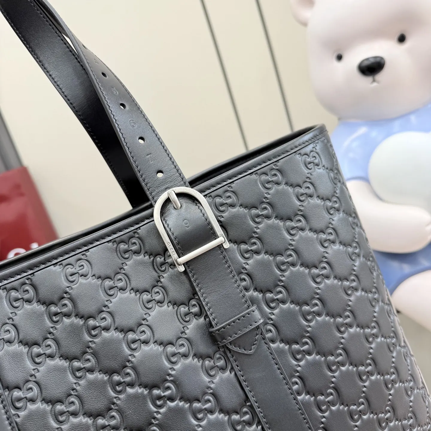 Gucci GG Emblem 黑色 皮革 托特包 大容量托特款