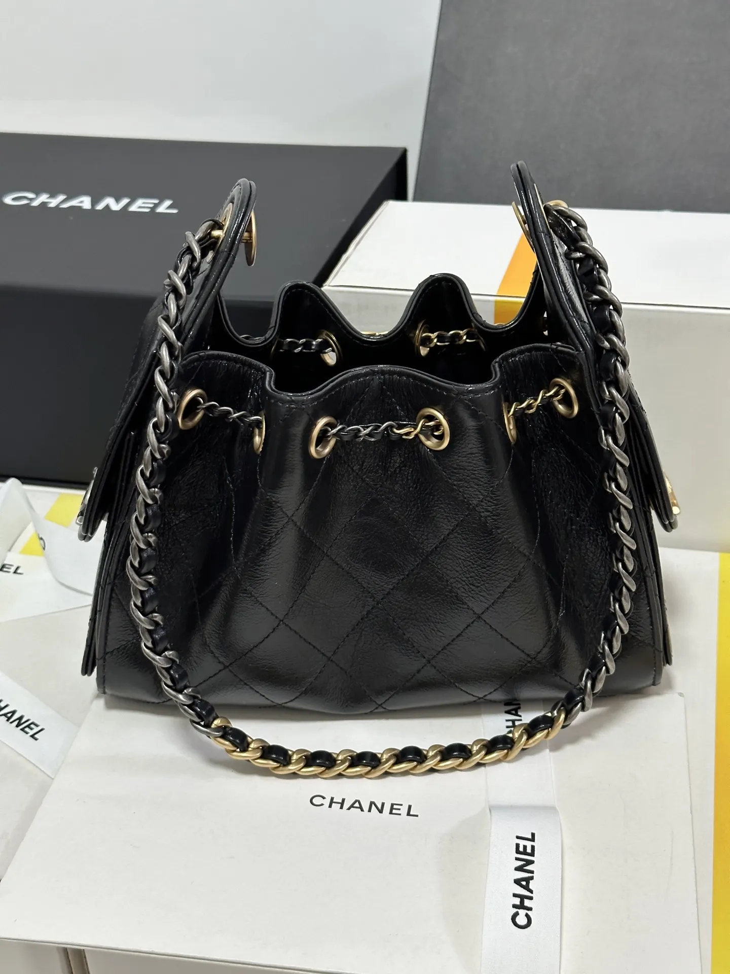 CHANEL 黑色 白色 小牛皮 腋下包 復古腋下背款
