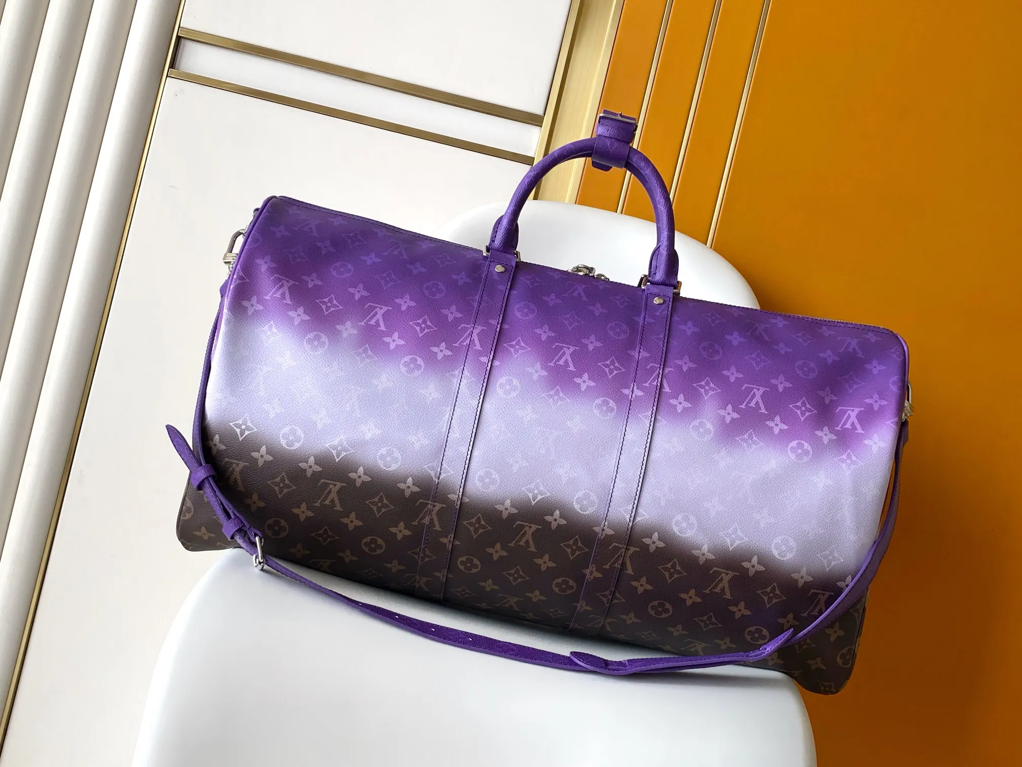 Red Silver Fashion Item Travel Canvas